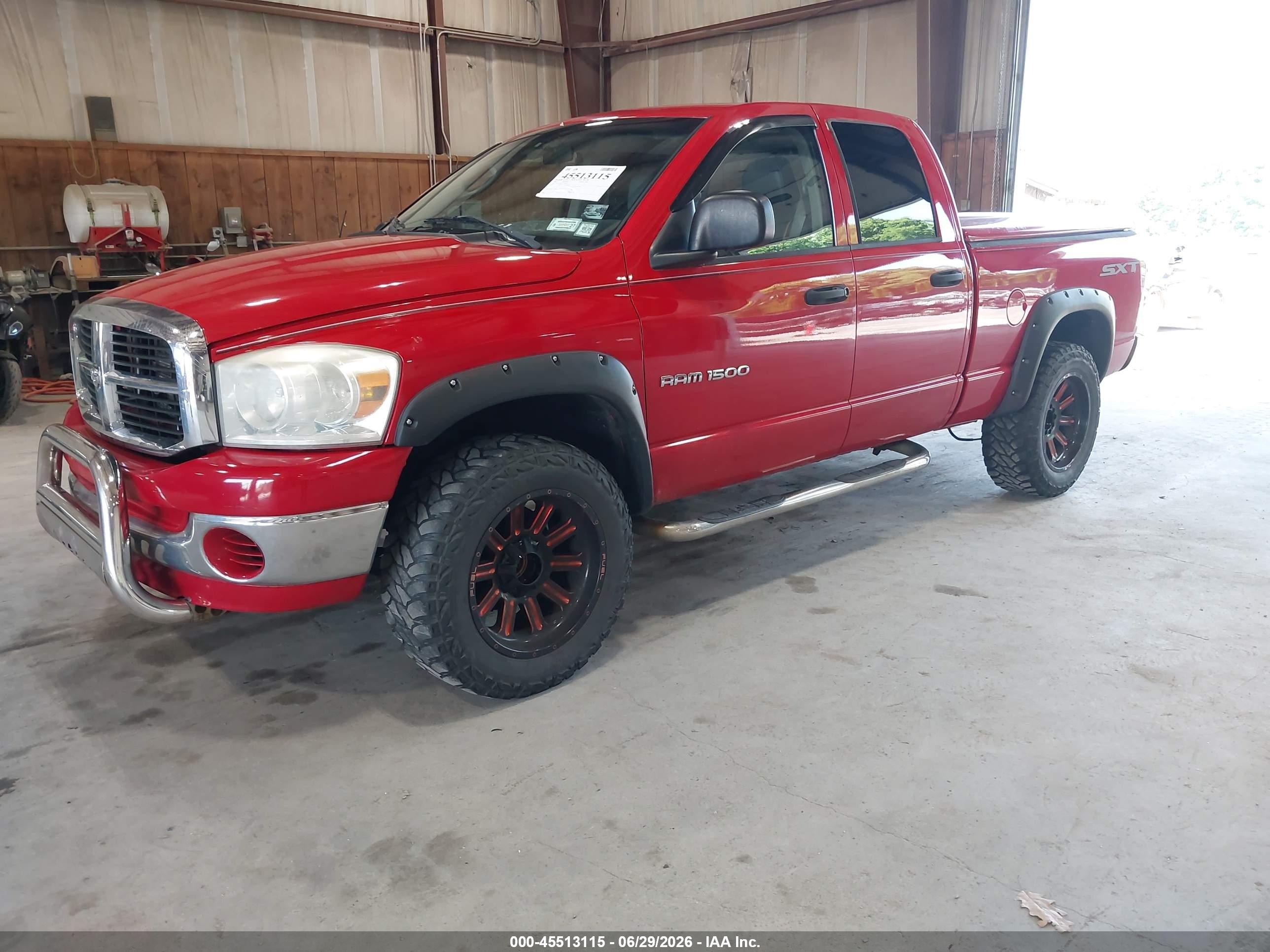 2007 Dodge Ram 1500 St Red vin: 1D7HU18P17J636449
