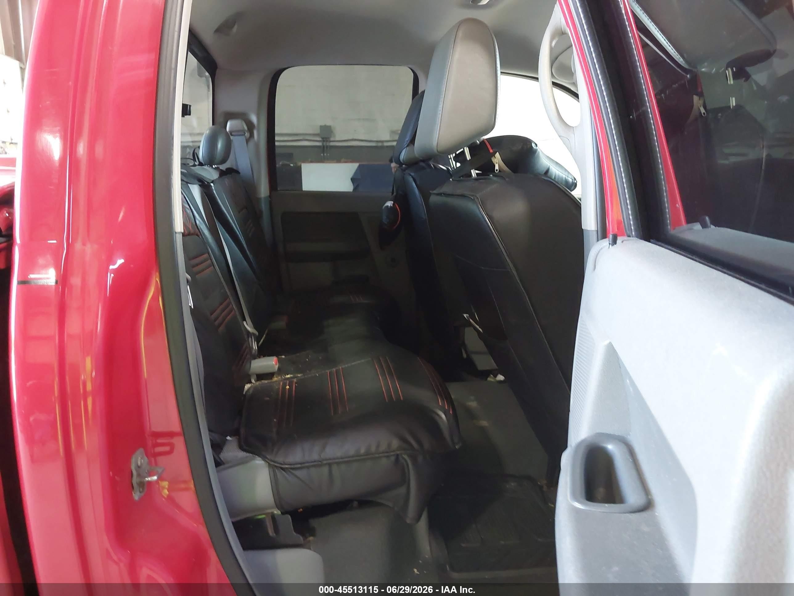 2007 Dodge Ram 1500 St Red vin: 1D7HU18P17J636449