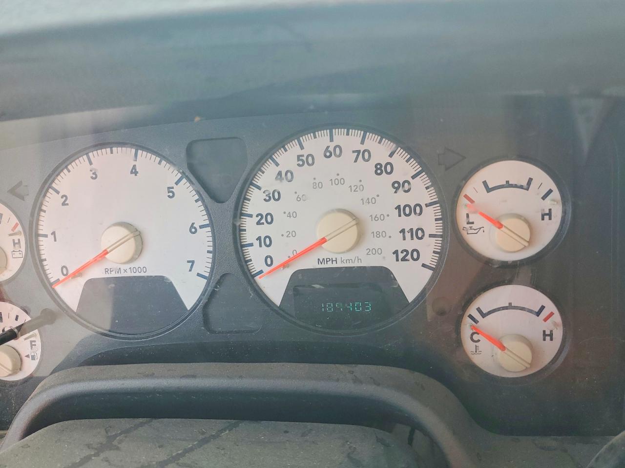 2006 Dodge Ram 1500 St Silver vin: 1D7HU18P36J240120