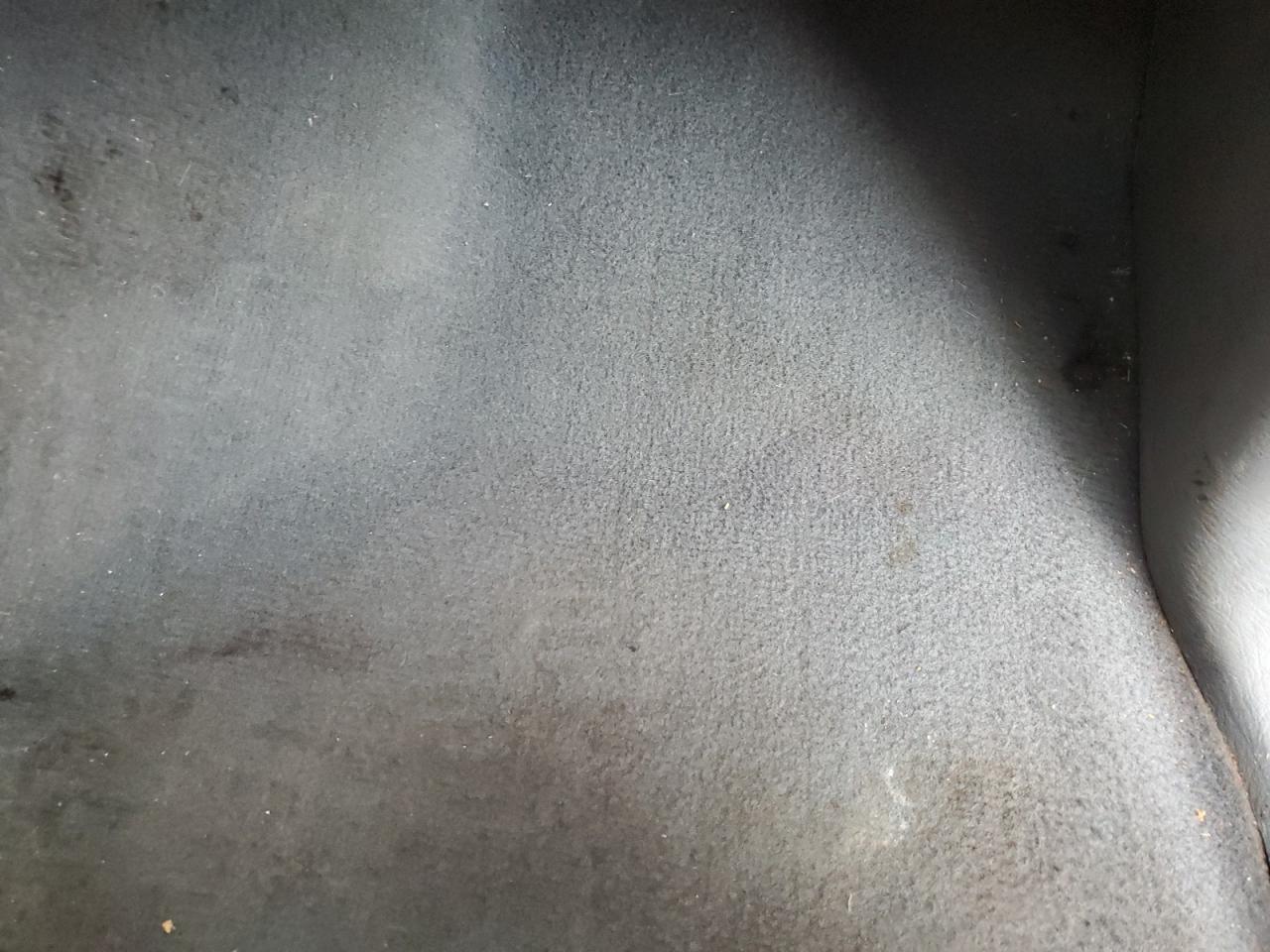 2007 Dodge Ram 1500 St Red vin: 1D7HU18P47S136330 Damage: Right Front Carpet, Stained, Permanent
