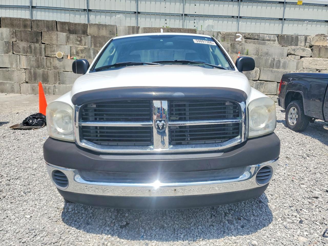 2007 Dodge Ram 1500 St White vin: 1D7HU18P87J637176