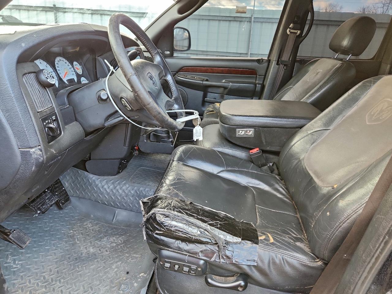 2002 Dodge Ram 1500 Черный vin: 1D7HU18Z32J182537