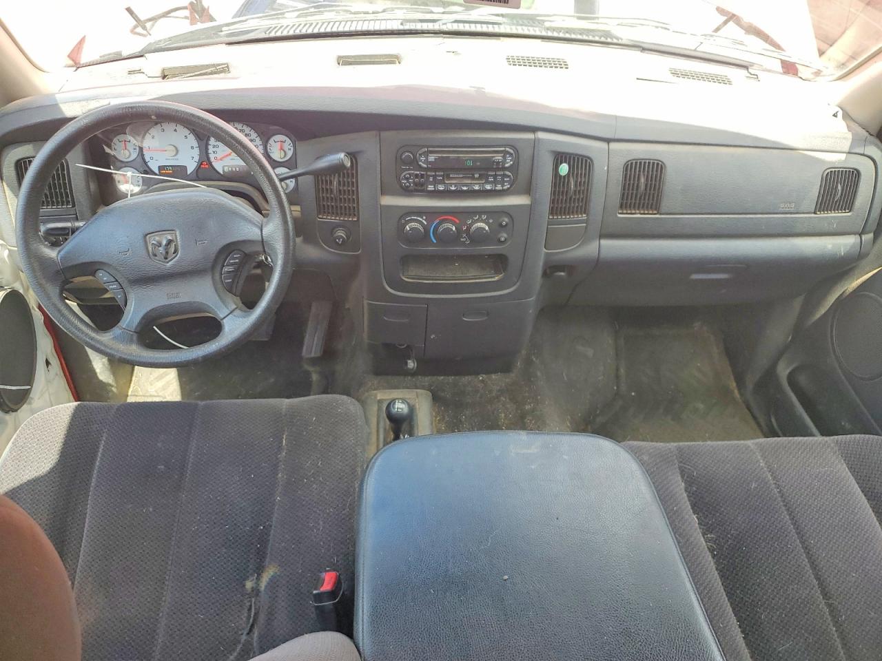2003 Dodge Ram 1500 St Red vin: 1D7HU18Z63S201755