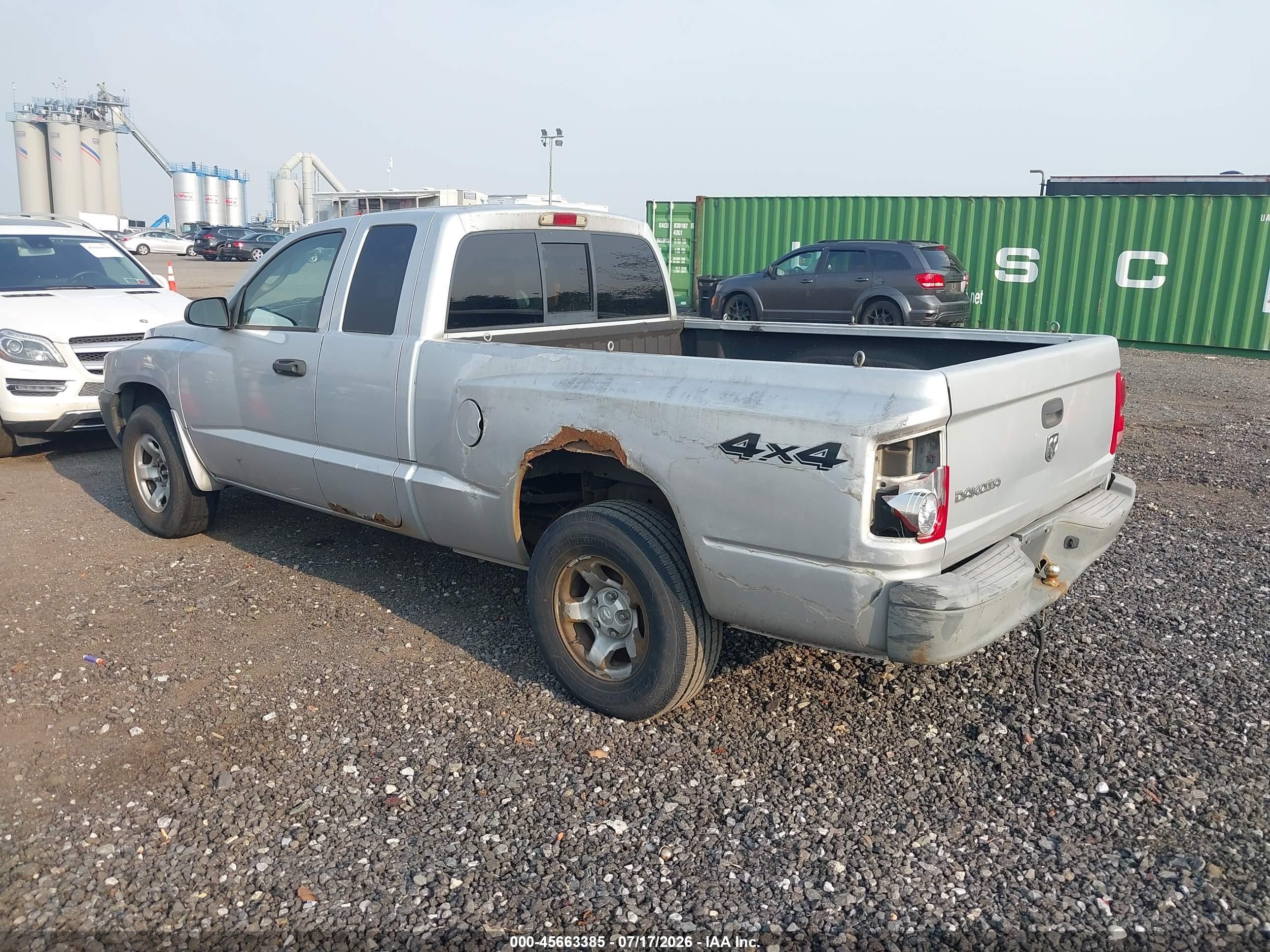 2005 Dodge Dakota St Silver vin: 1D7HW22K35S177476