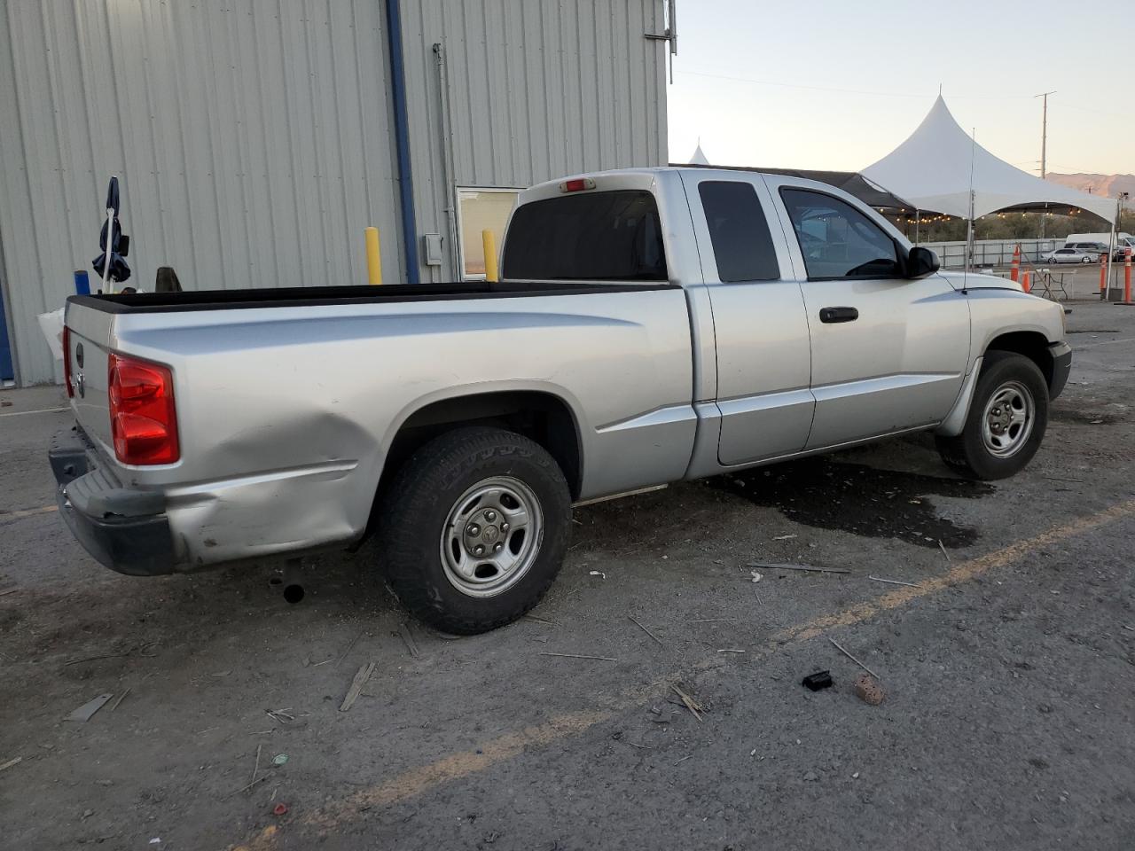 2005 Dodge Dakota St Silver vin: 1D7HW22K45S257093