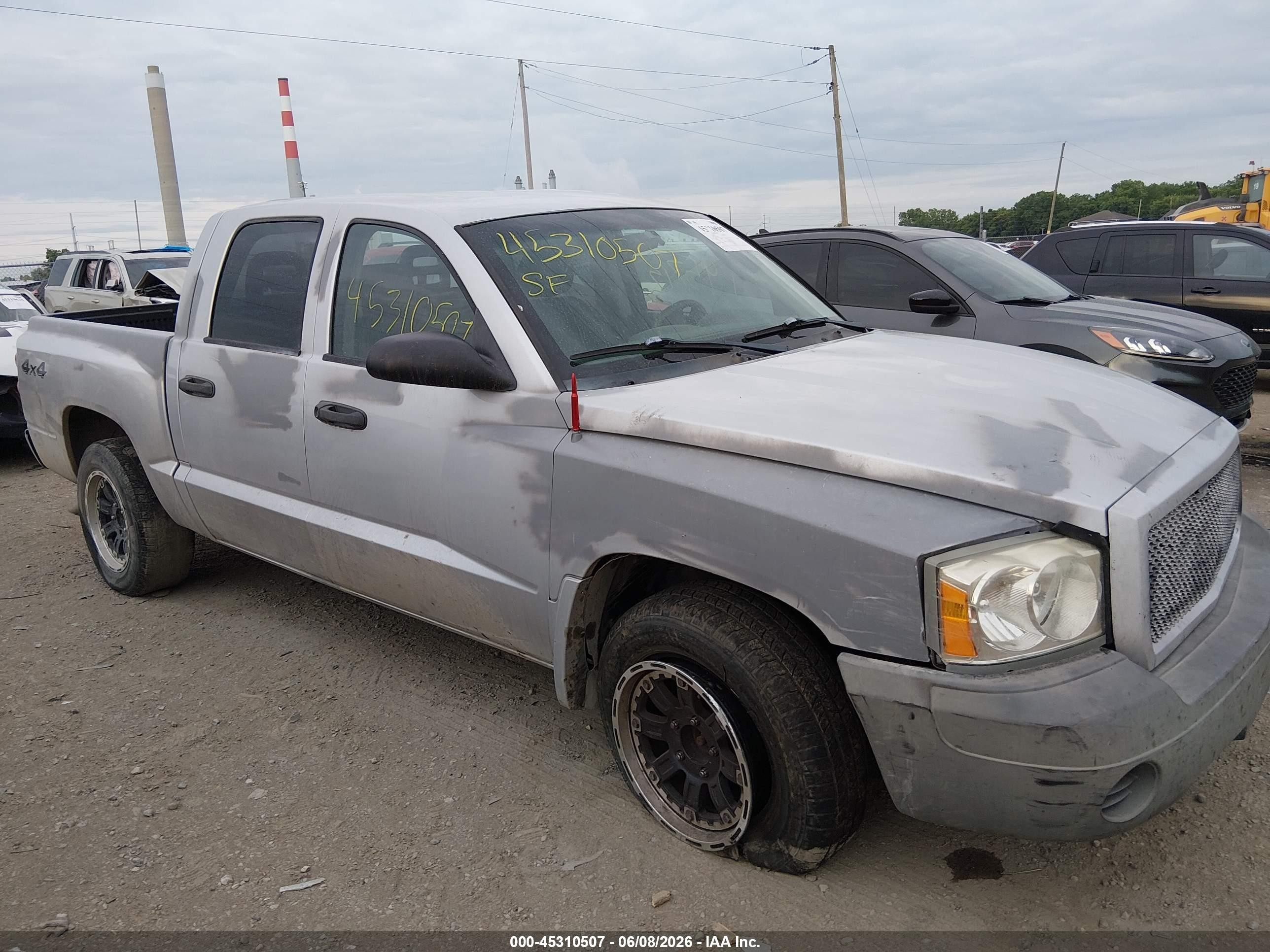 2005 Dodge Dakota St Silver vin: 1D7HW28K05S295766