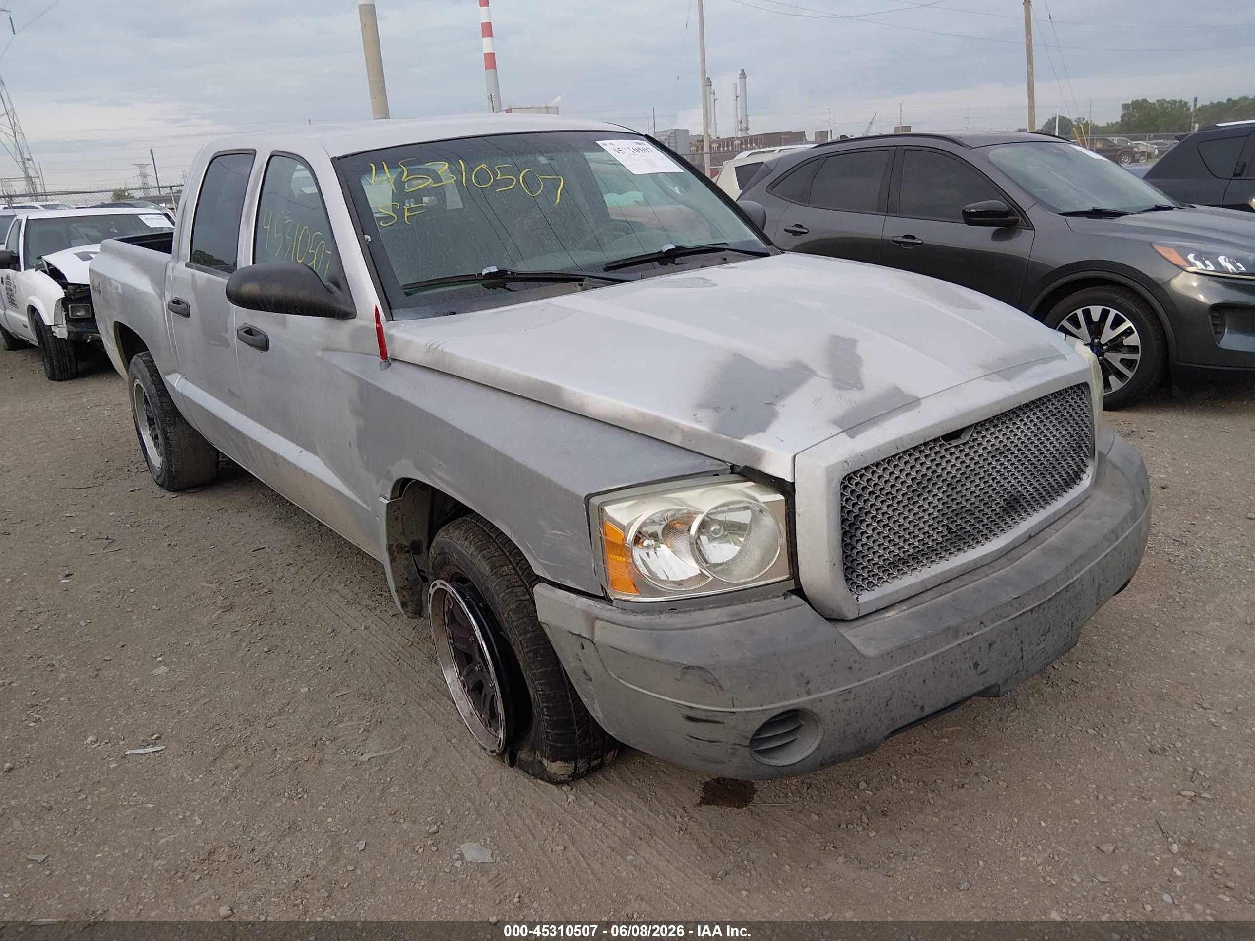 2005 Dodge Dakota St Silver vin: 1D7HW28K05S295766