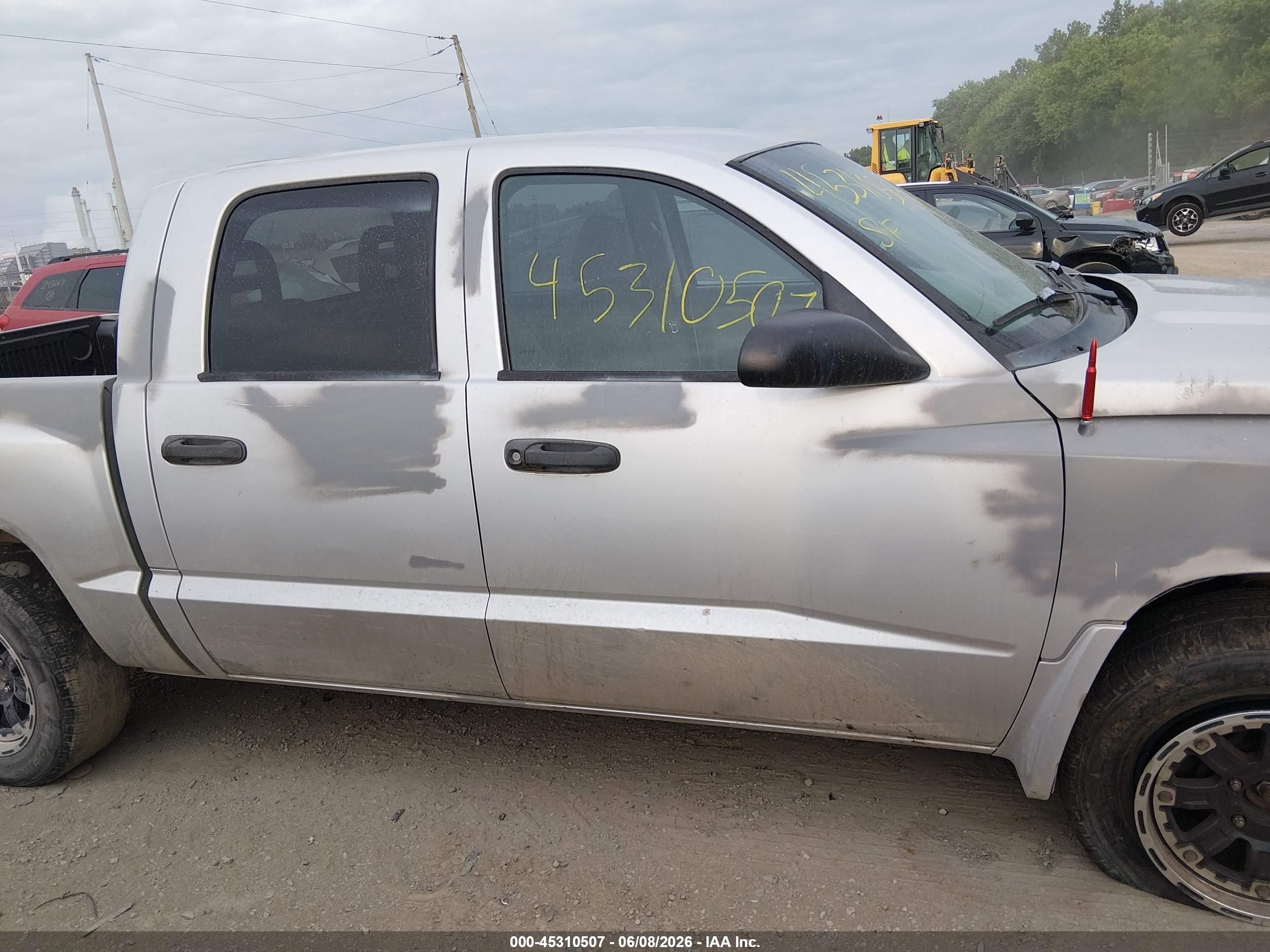 2005 Dodge Dakota St Silver vin: 1D7HW28K05S295766