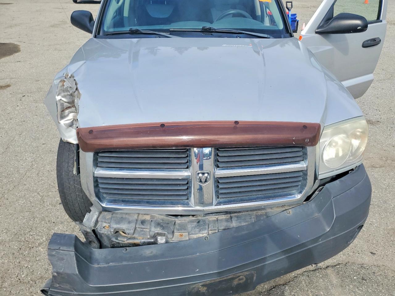 2007 Dodge Dakota Quad Silver vin: 1D7HW28K07S144364