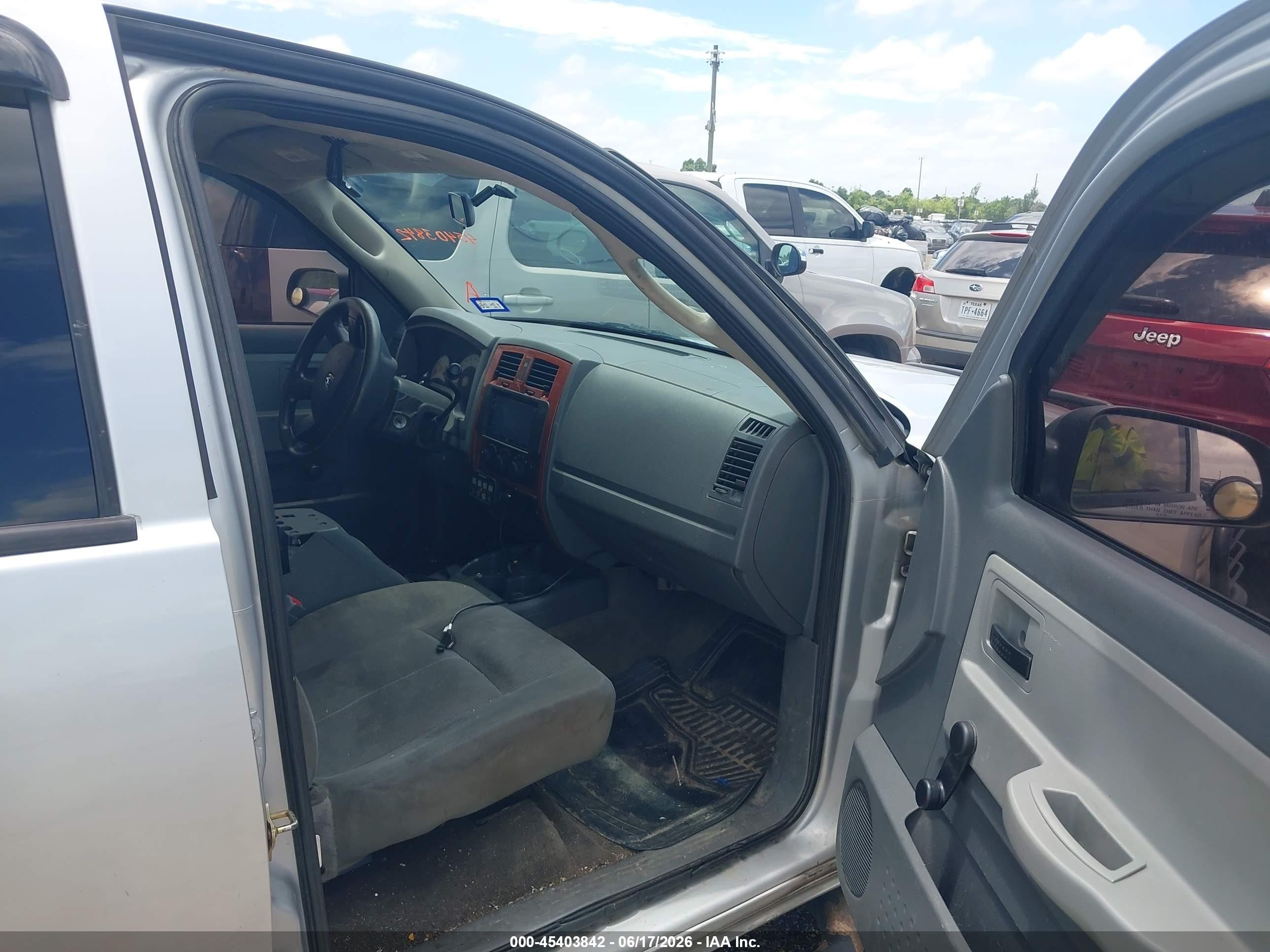 2006 Dodge Dakota St Silver vin: 1D7HW28K56S715619