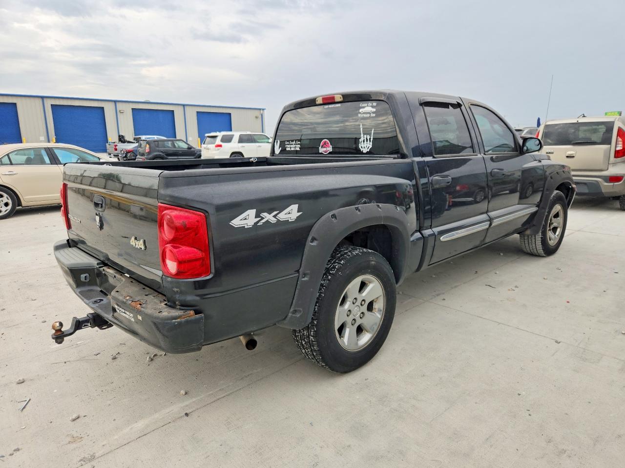 2007 Dodge Dakota Quad Black vin: 1D7HW28K57S148135