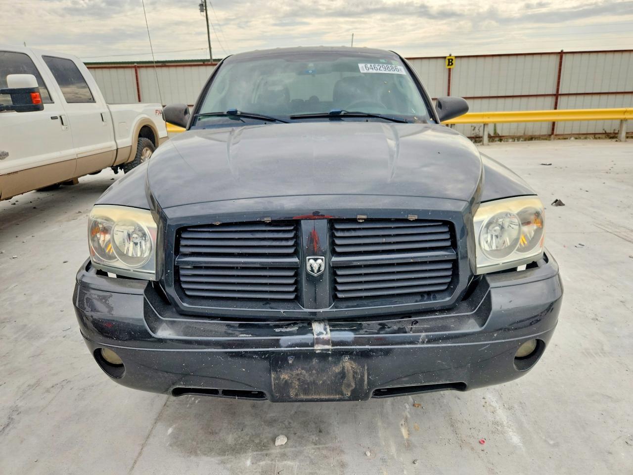 2007 Dodge Dakota Quad Black vin: 1D7HW28K57S148135