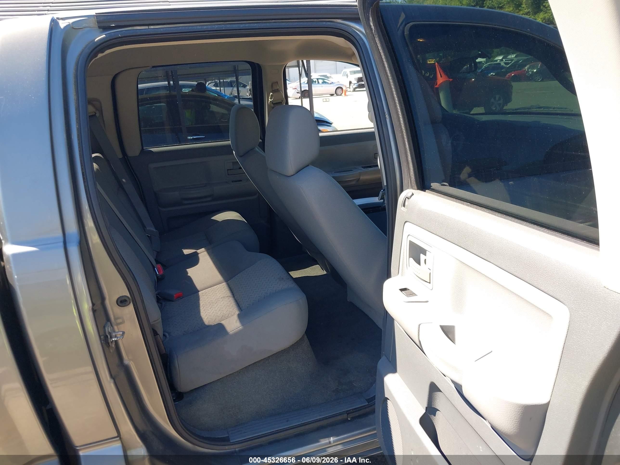 2007 Dodge Dakota St Gray vin: 1D7HW28K87S233731
