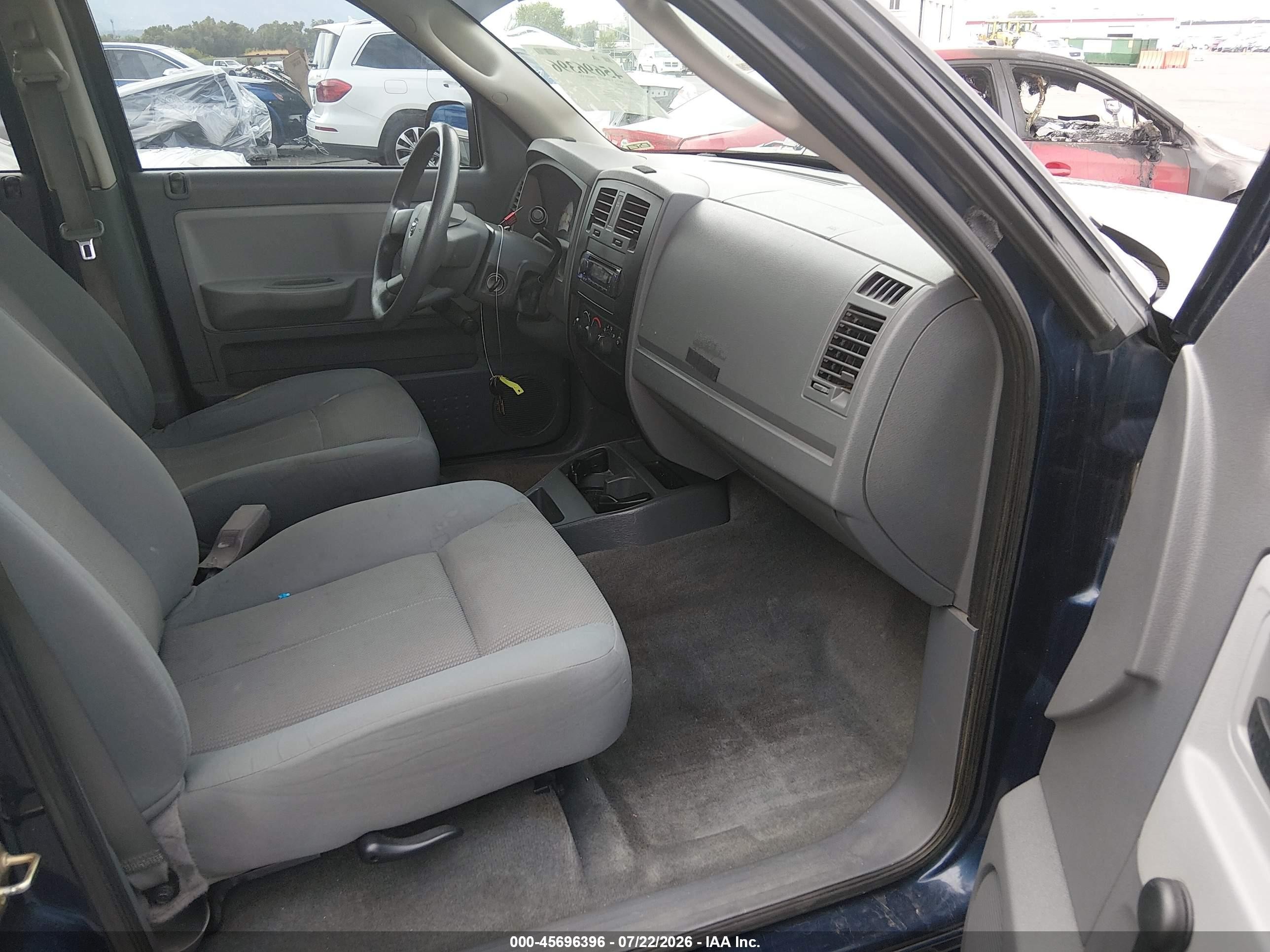 2005 Dodge Dakota St Blue vin: 1D7HW28N65S134901