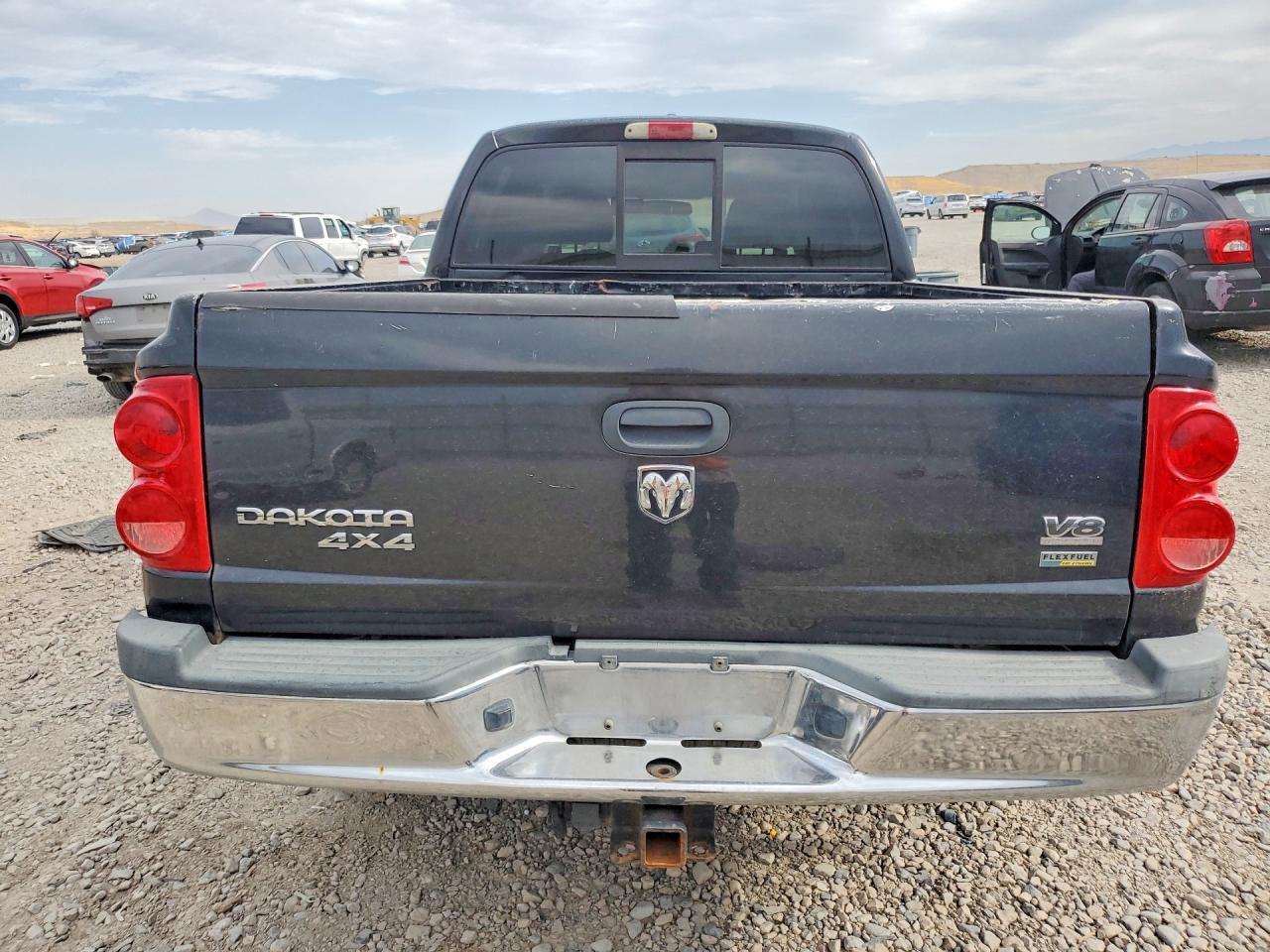 2007 Dodge Dakota Quad Black vin: 1D7HW28P87S253960