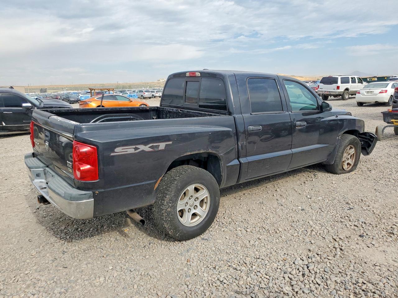 2007 Dodge Dakota Quad Black vin: 1D7HW28P87S253960