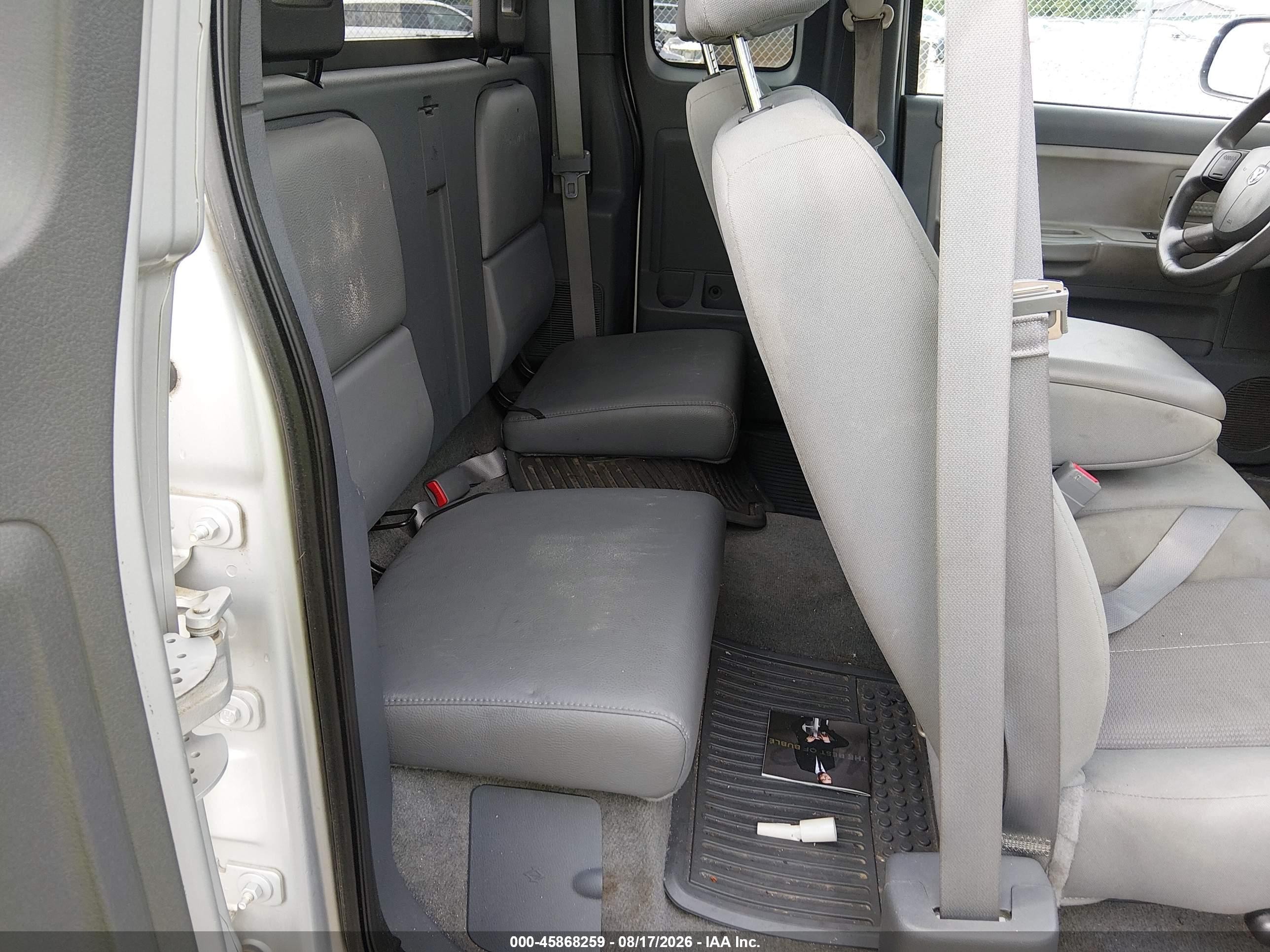 2006 Dodge Dakota Slt Серебряный vin: 1D7HW42N36S714550