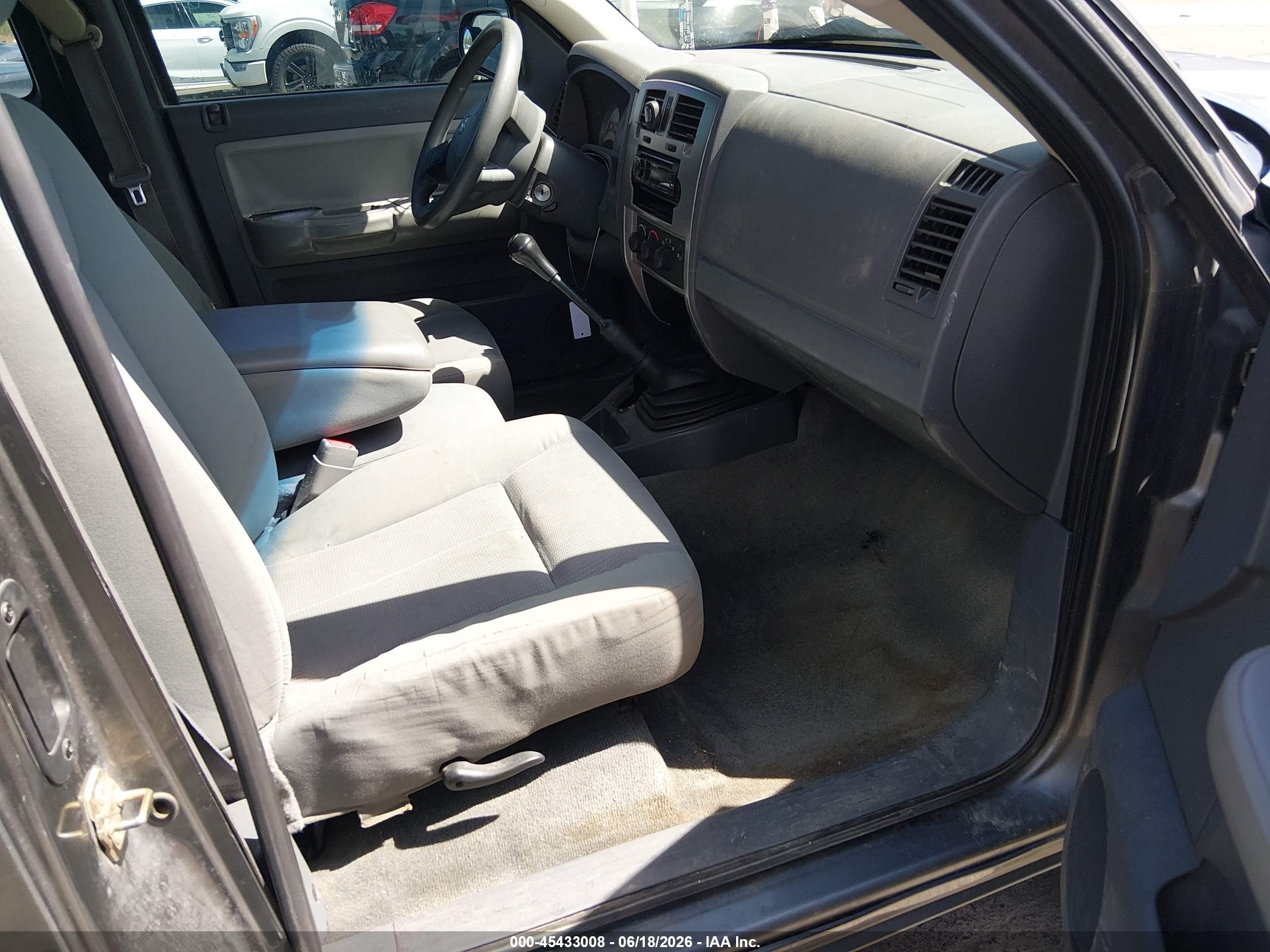 2005 Dodge Dakota Slt Silver vin: 1D7HW42NX5S248176
