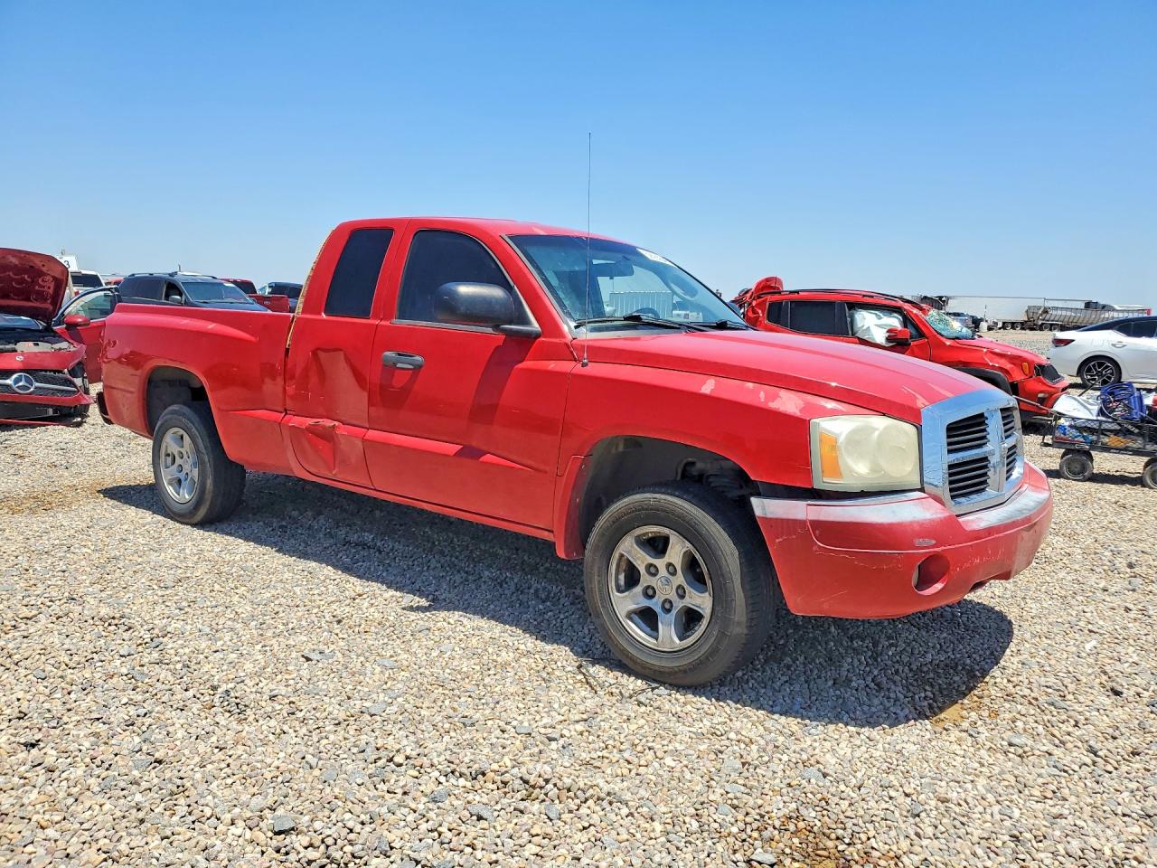 2007 Dodge Dakota Red vin: 1D7HW42P47S248582