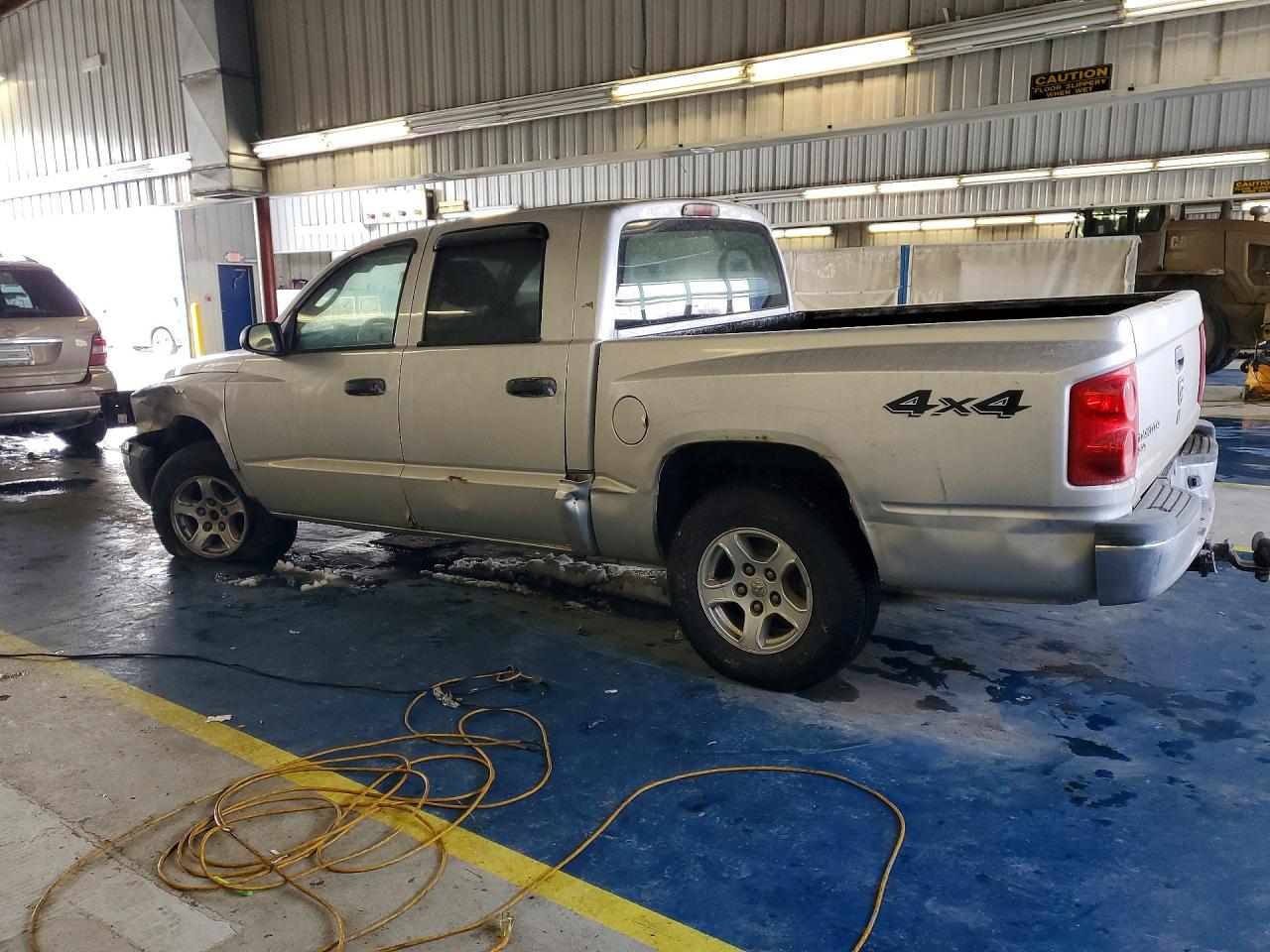 2005 Dodge Dakota Quad Slt Silver vin: 1D7HW48K05S290787