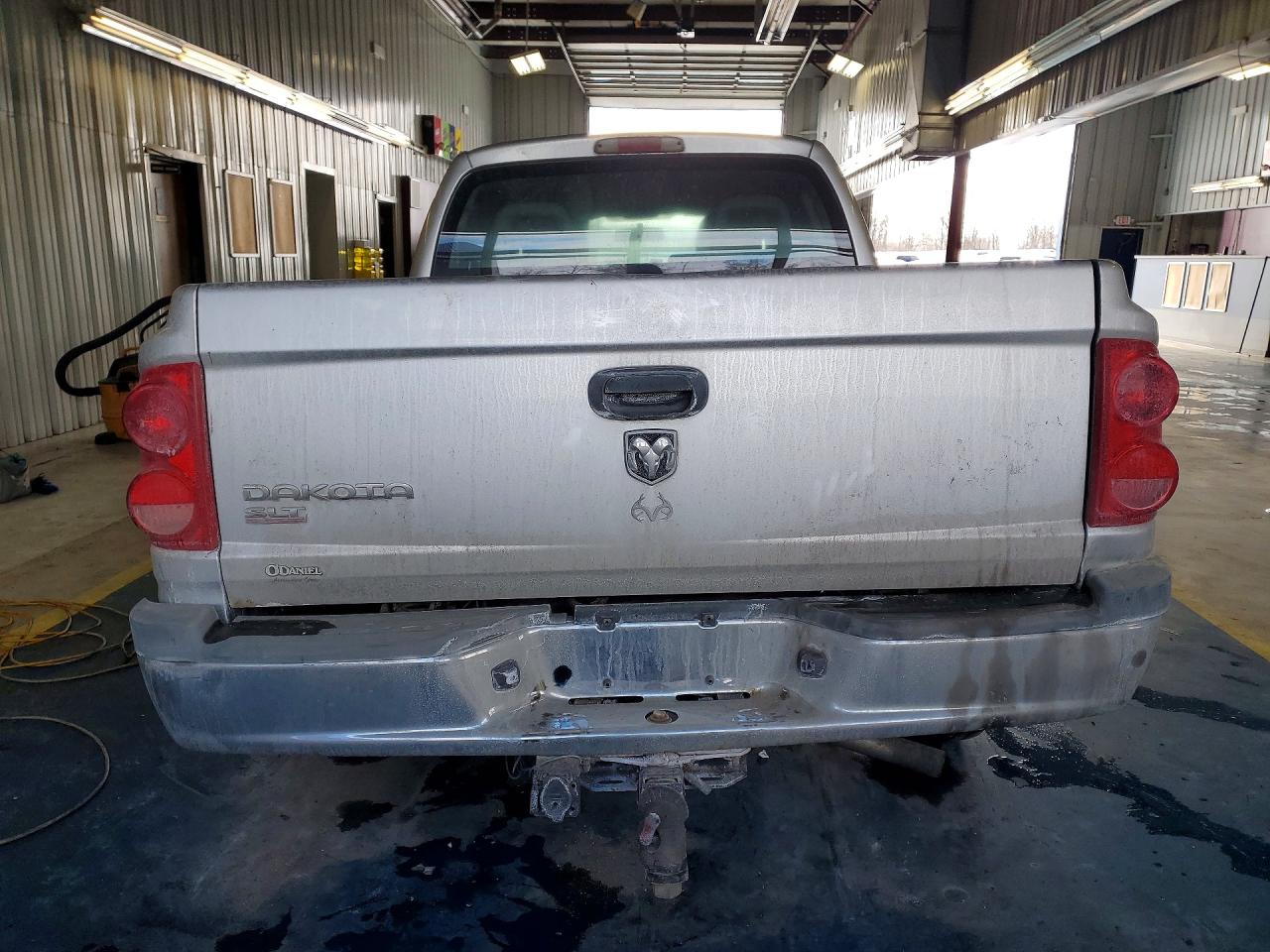 2005 Dodge Dakota Quad Slt Silver vin: 1D7HW48K05S290787