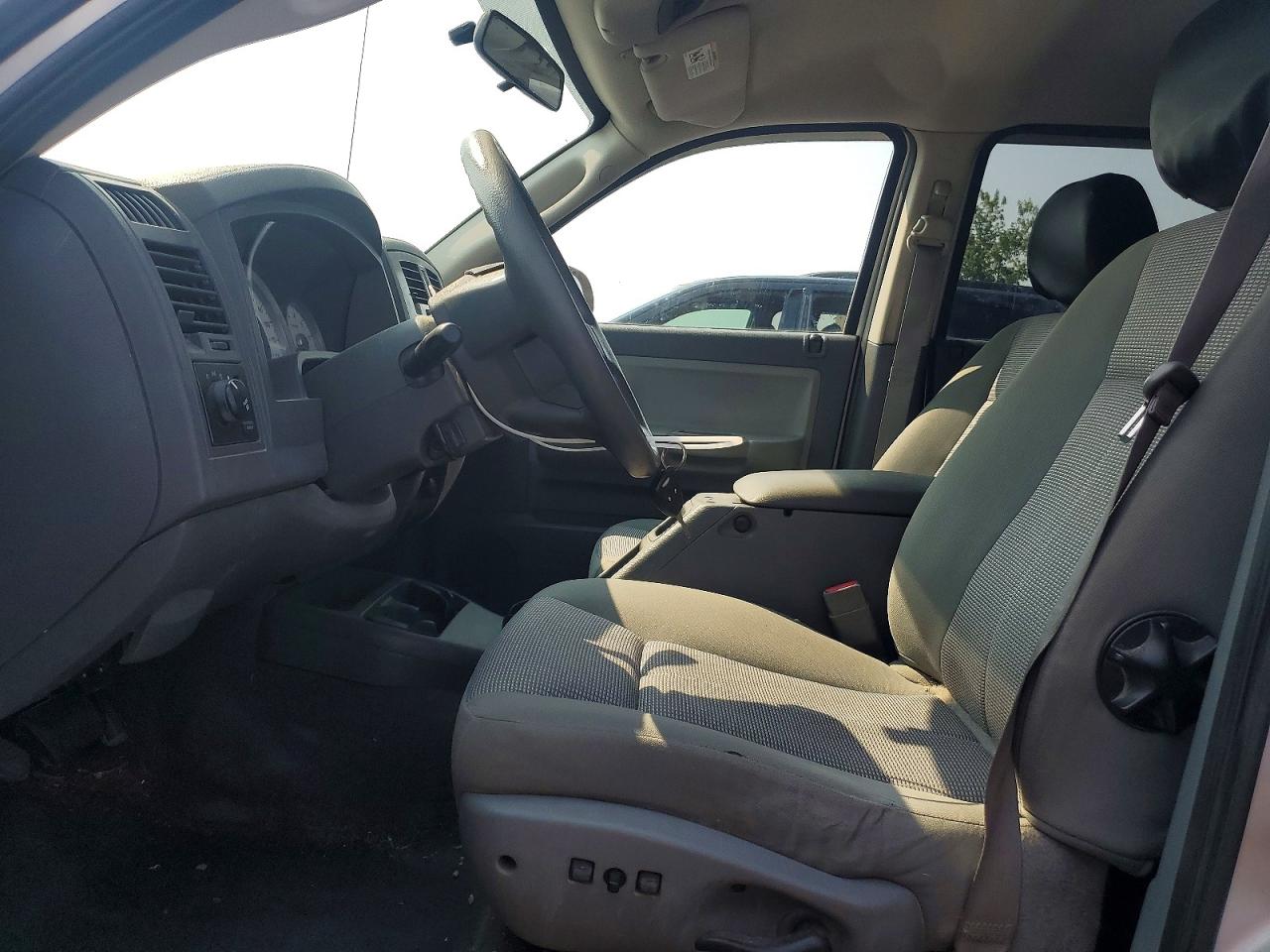 2007 Dodge Dakota Quad Slt Silver vin: 1D7HW48K57S138474