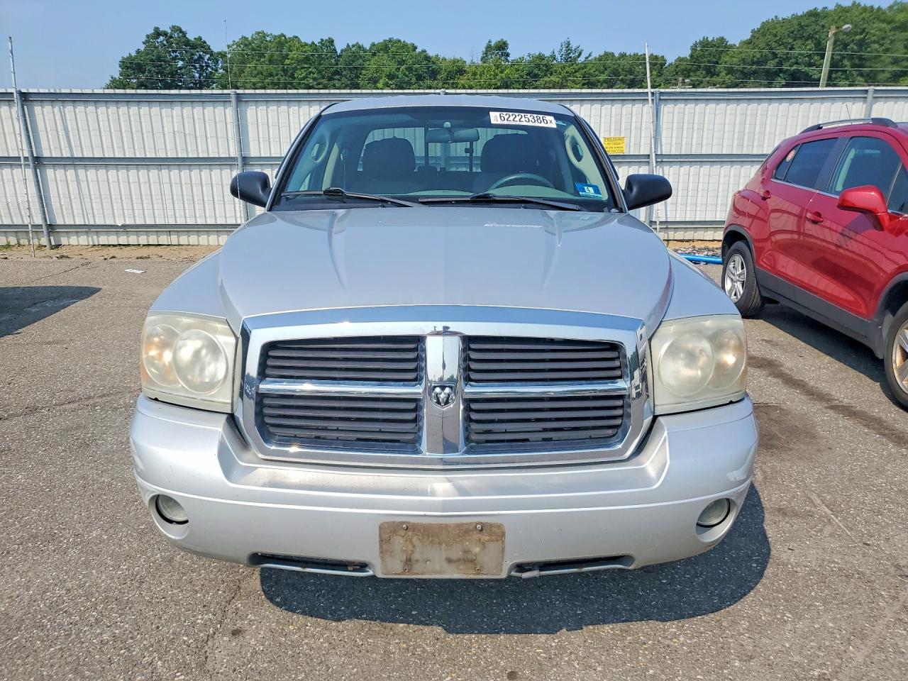 2007 Dodge Dakota Quad Slt Silver vin: 1D7HW48K57S138474