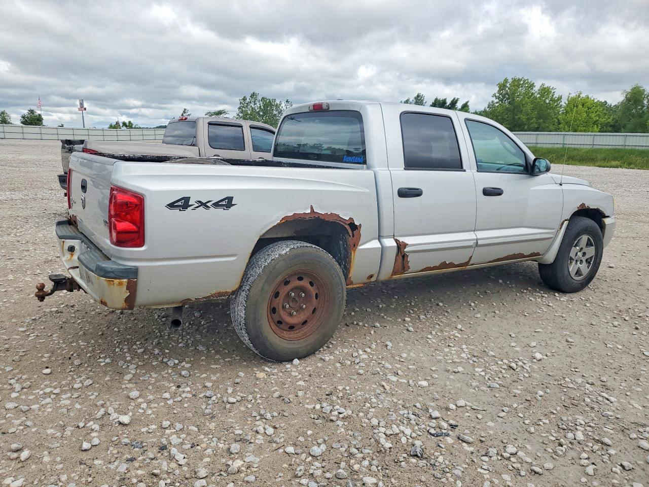 2006 Dodge Dakota Quad Slt Silver vin: 1D7HW48N16S710908