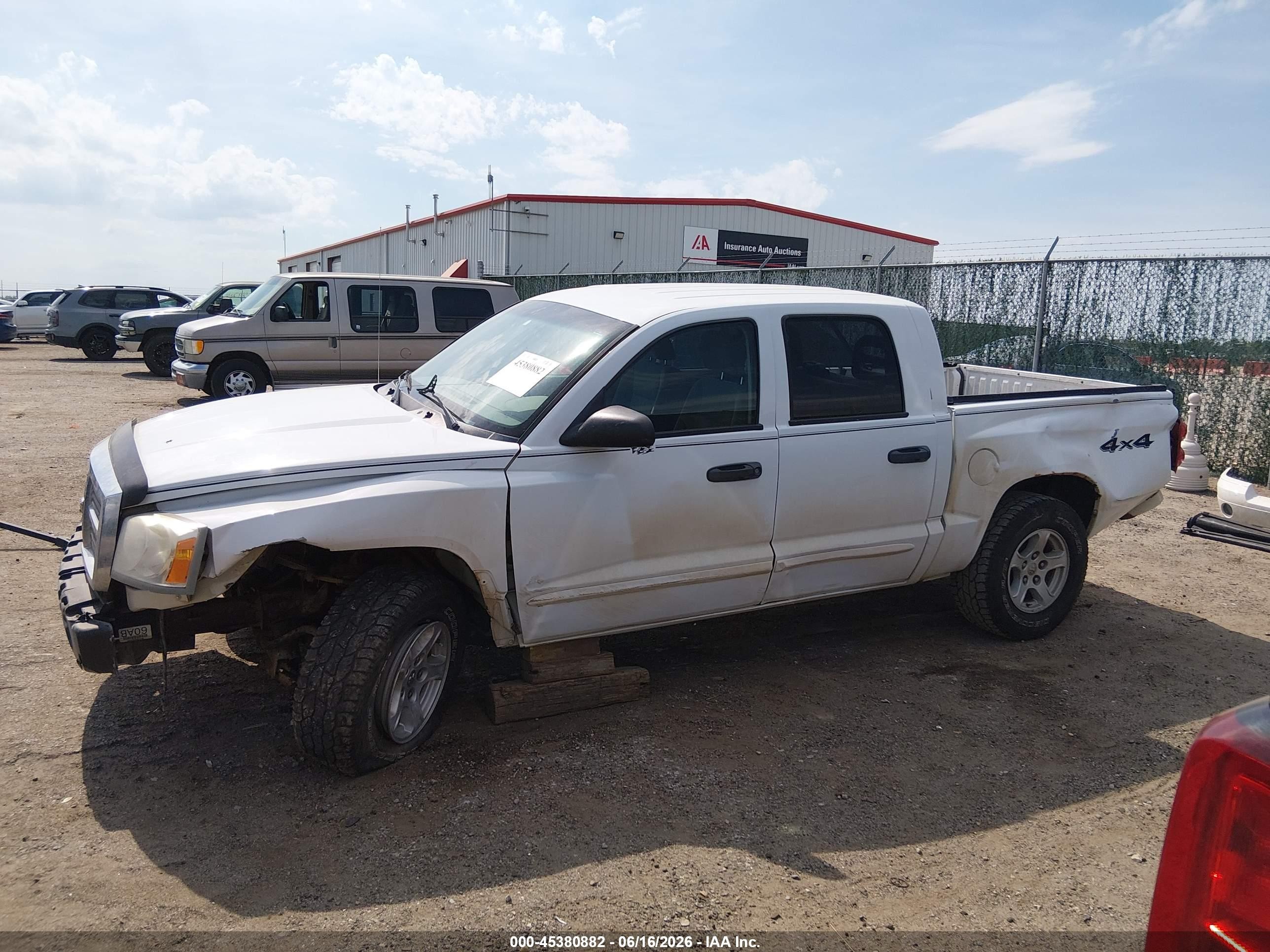 2005 Dodge Dakota Slt White vin: 1D7HW48N35S298019