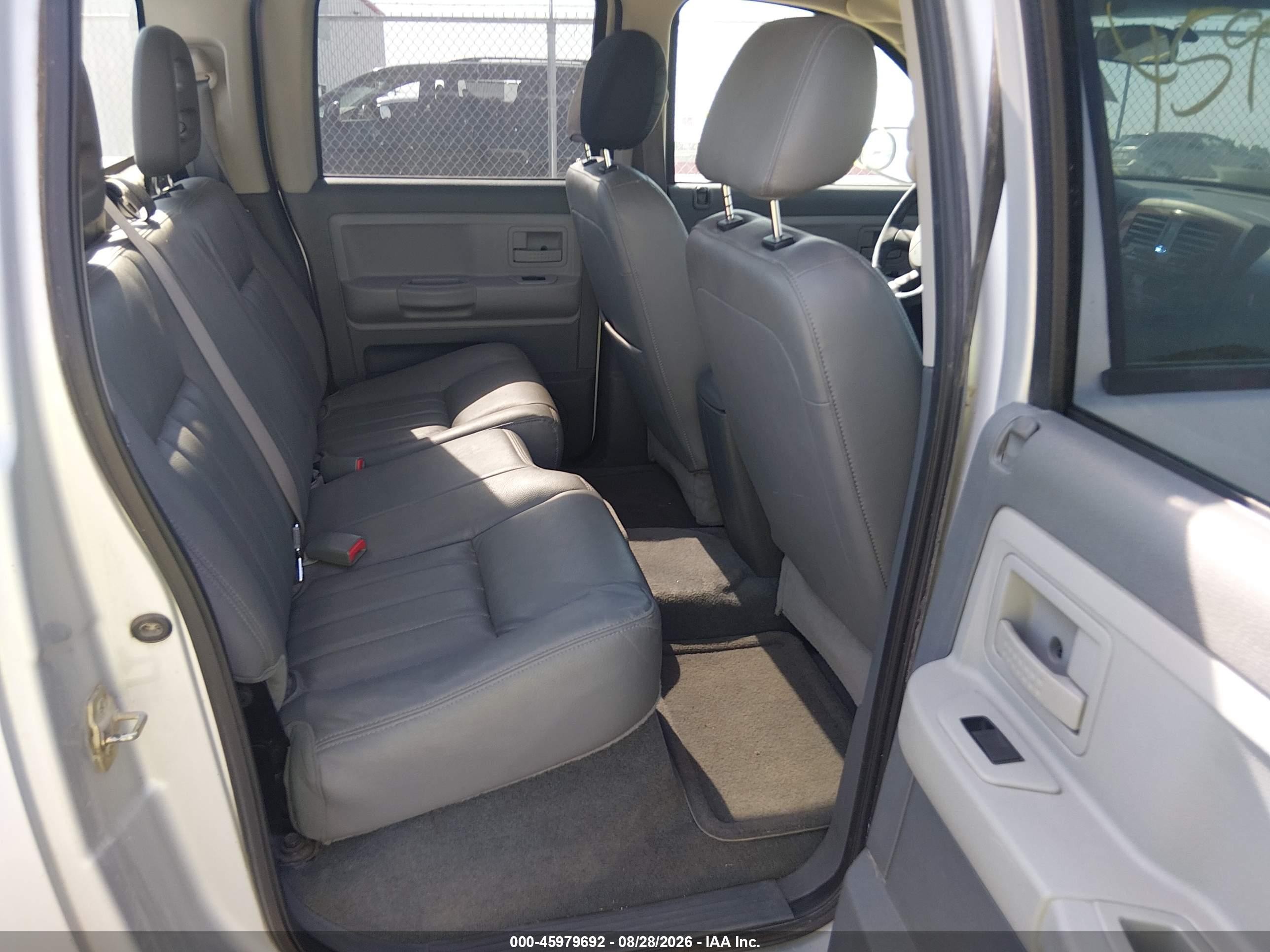 2005 Dodge Dakota Slt Silver vin: 1D7HW48N75S177283