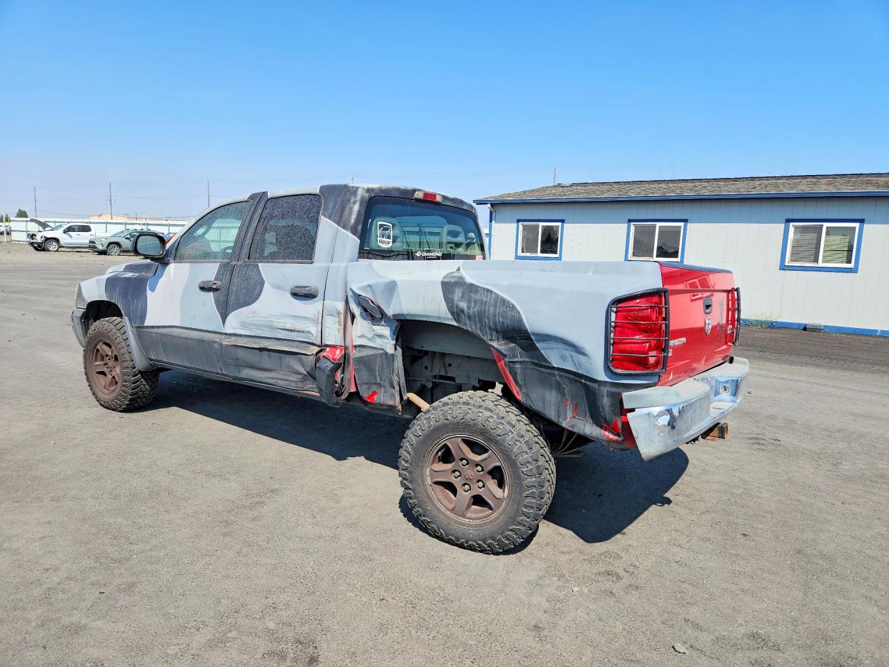 2005 Dodge Dakota Quad Slt Двухцветный vin: 1D7HW48N85S245901
