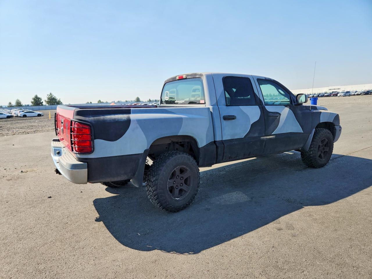 2005 Dodge Dakota Quad Slt Двухцветный vin: 1D7HW48N85S245901