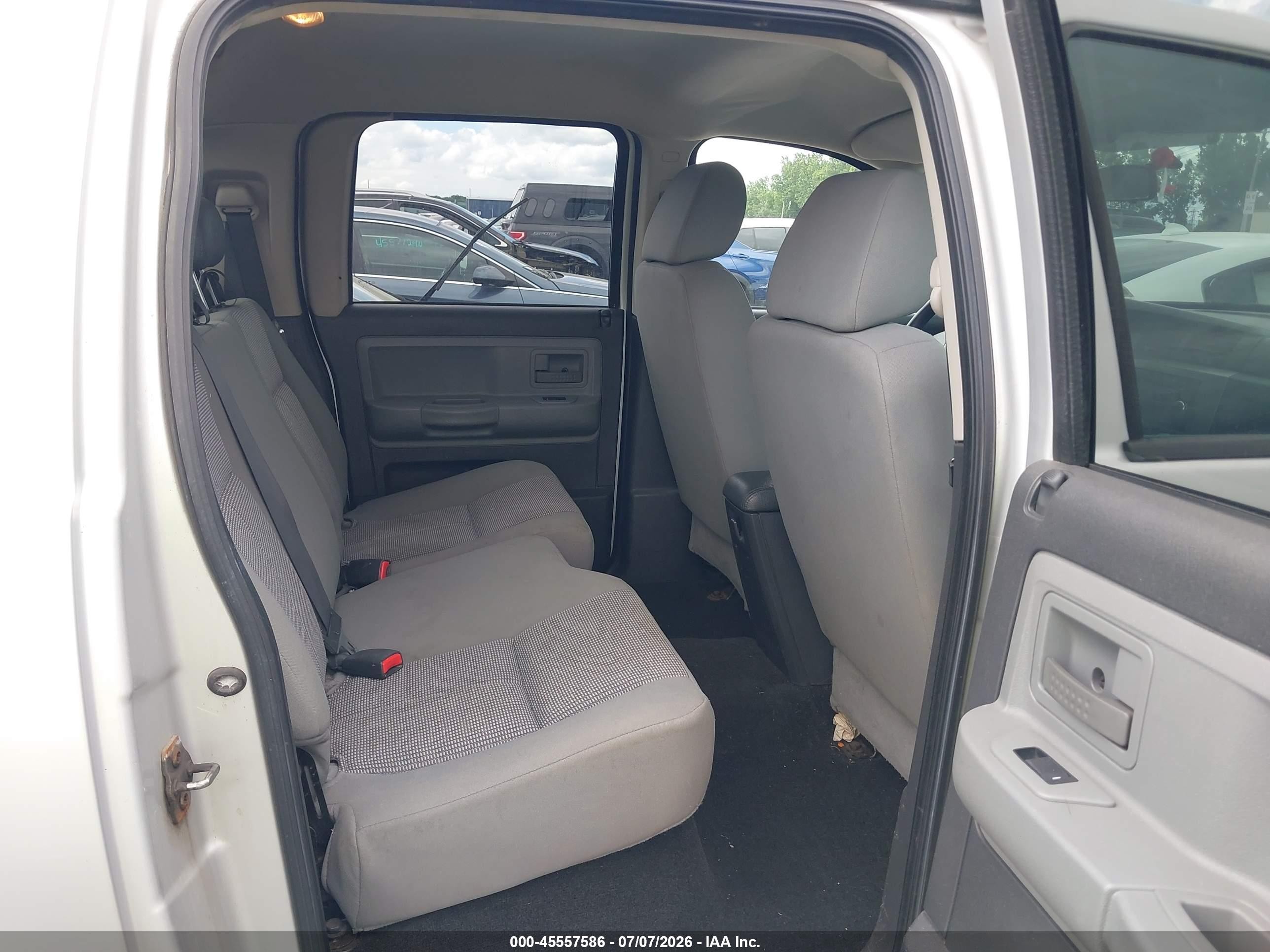2008 Dodge Dakota Slt Silver vin: 1D7HW48N98S626757