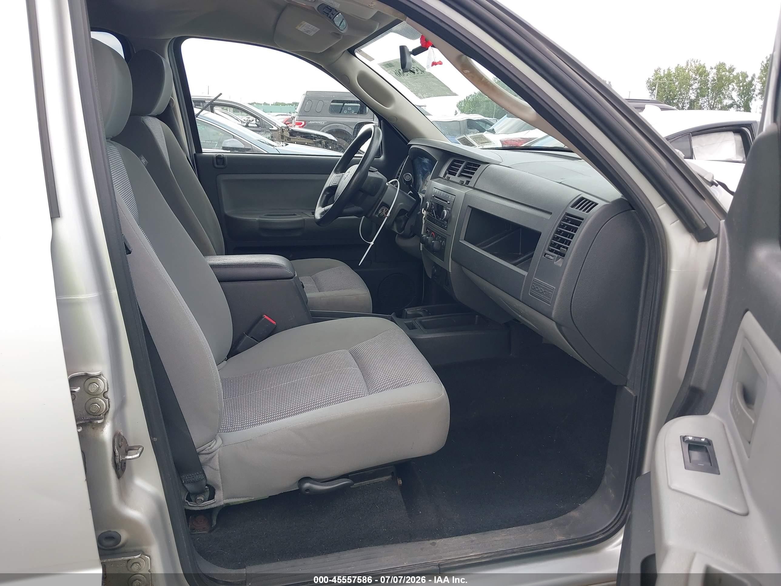 2008 Dodge Dakota Slt Silver vin: 1D7HW48N98S626757