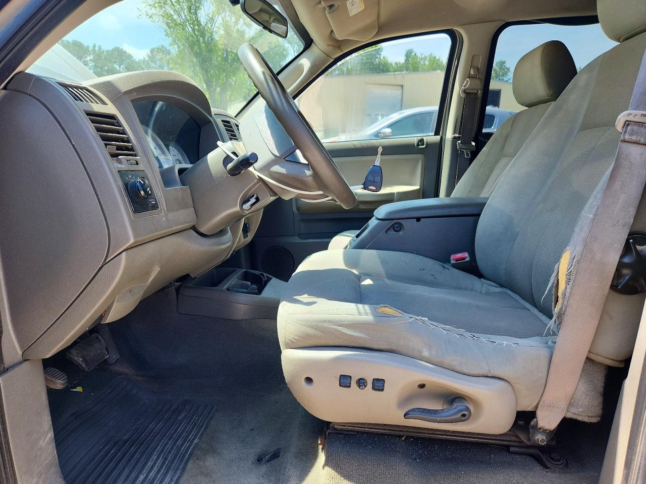 2005 Dodge Dakota Quad Slt Beige vin: 1D7HW48NX5S110841