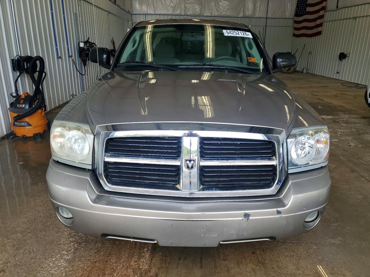 2006 Dodge Dakota Quad Slt Brown vin: 1D7HW48NX6S716058