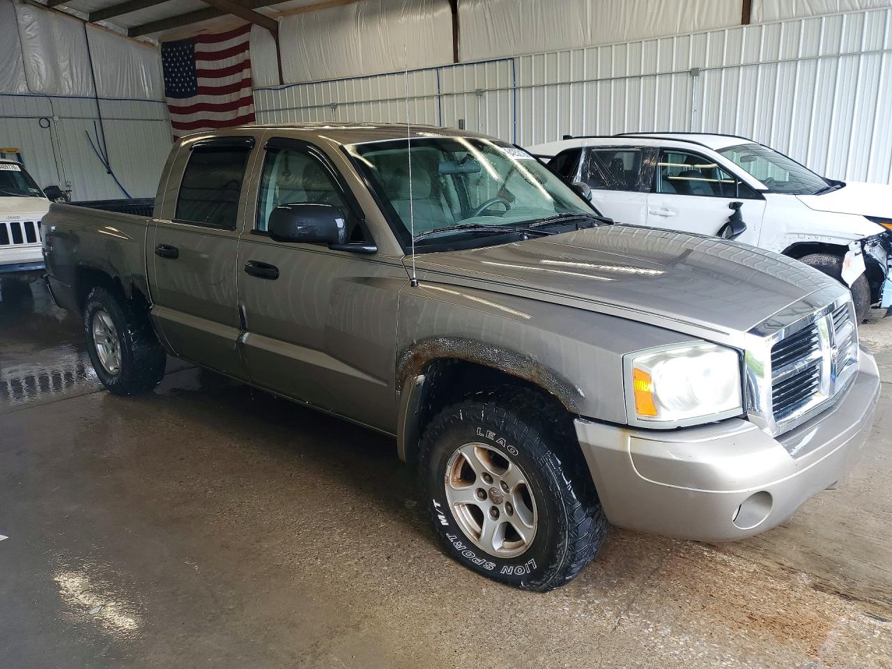 2006 Dodge Dakota Quad Slt Brown vin: 1D7HW48NX6S716058