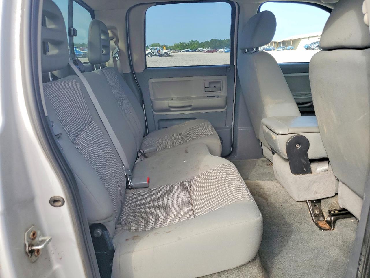 2007 Dodge Dakota Quad Slt Silver vin: 1D7HW48P37S212566