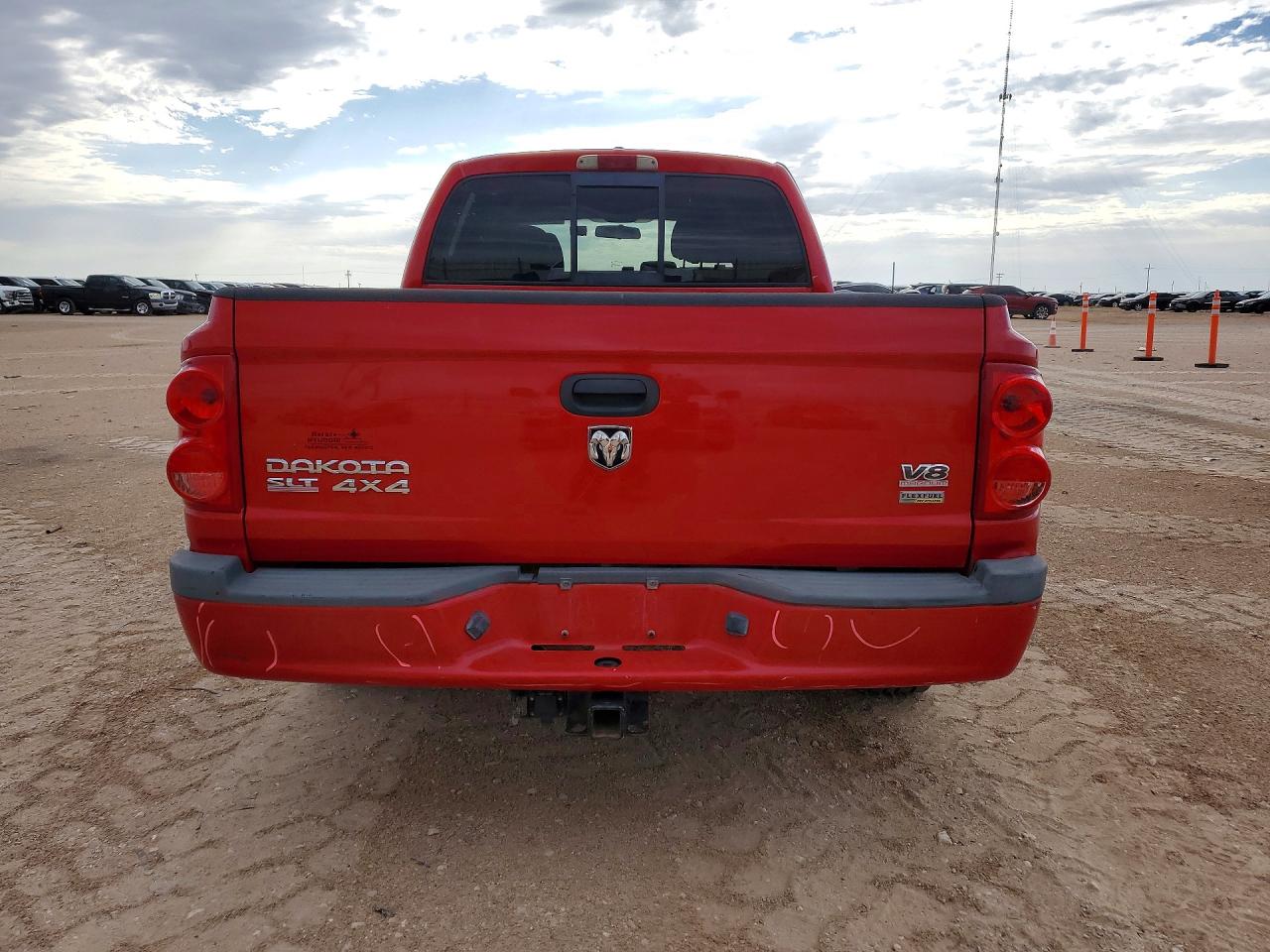 2007 Dodge Dakota Quad Slt Red vin: 1D7HW48P57S268007