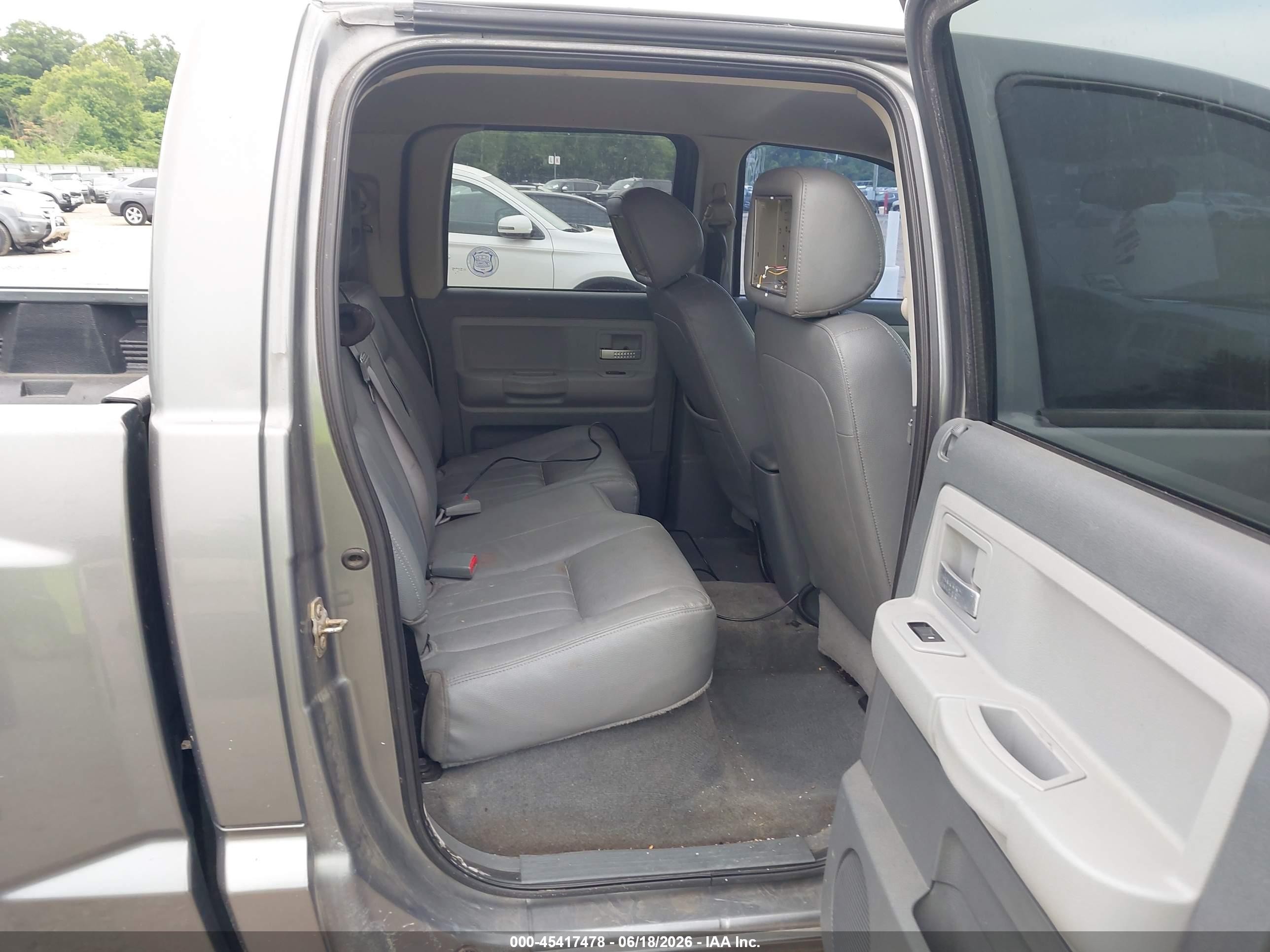 2006 Dodge Dakota Laramie Gray vin: 1D7HW58N06S509376
