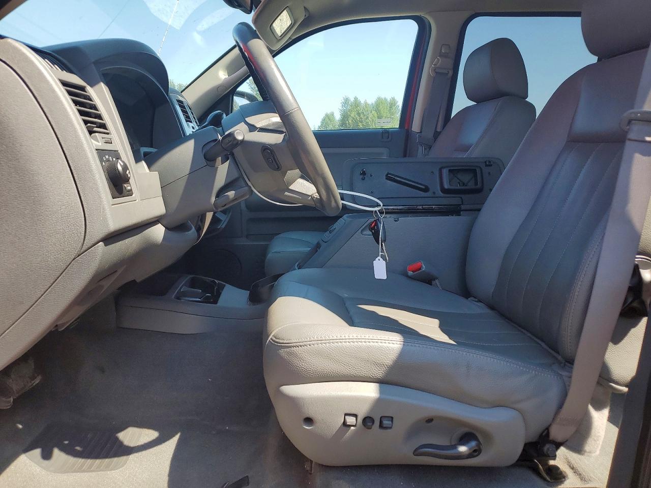 2005 Dodge Dakota Quad Laramie Red vin: 1D7HW58N35S256908