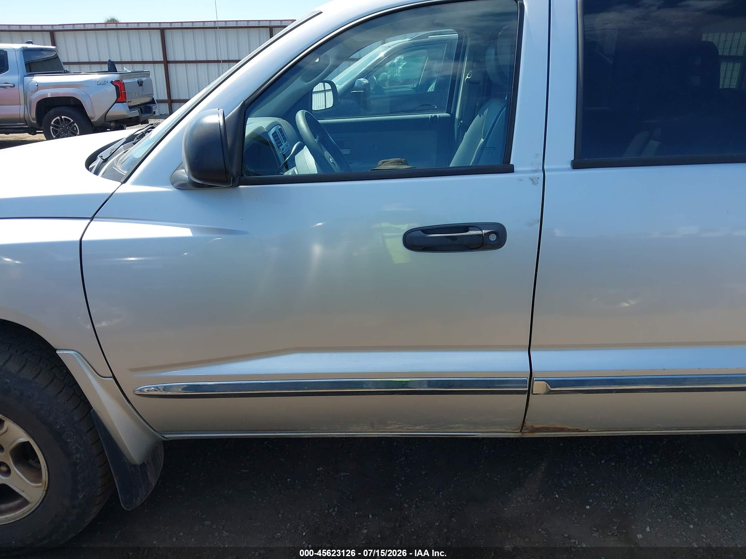2006 Dodge Dakota Laramie Silver vin: 1D7HW58N36S589580