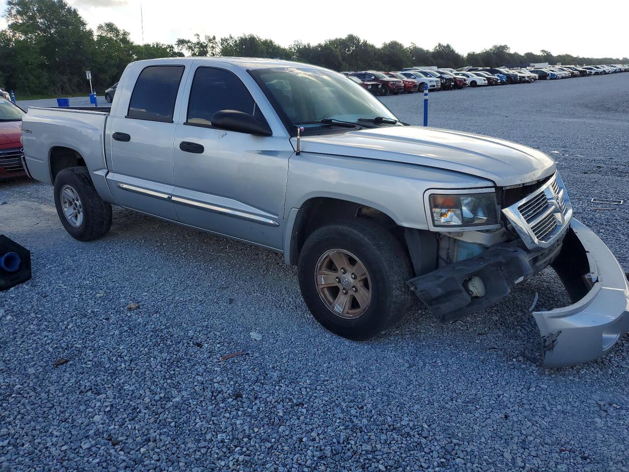 2008 Dodge Dakota Silver vin: 1D7HW58N68S634675