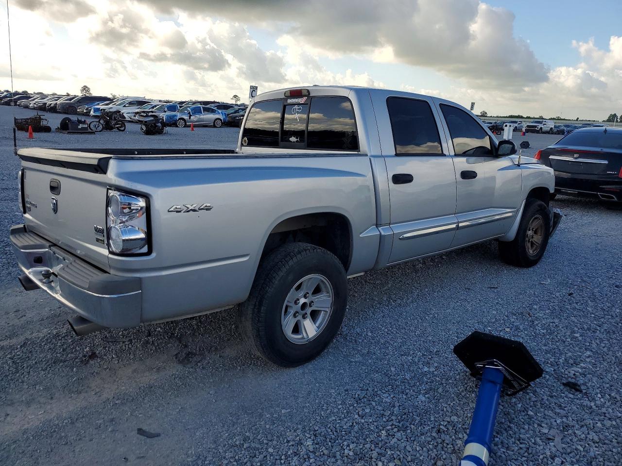 2008 Dodge Dakota Silver vin: 1D7HW58N68S634675