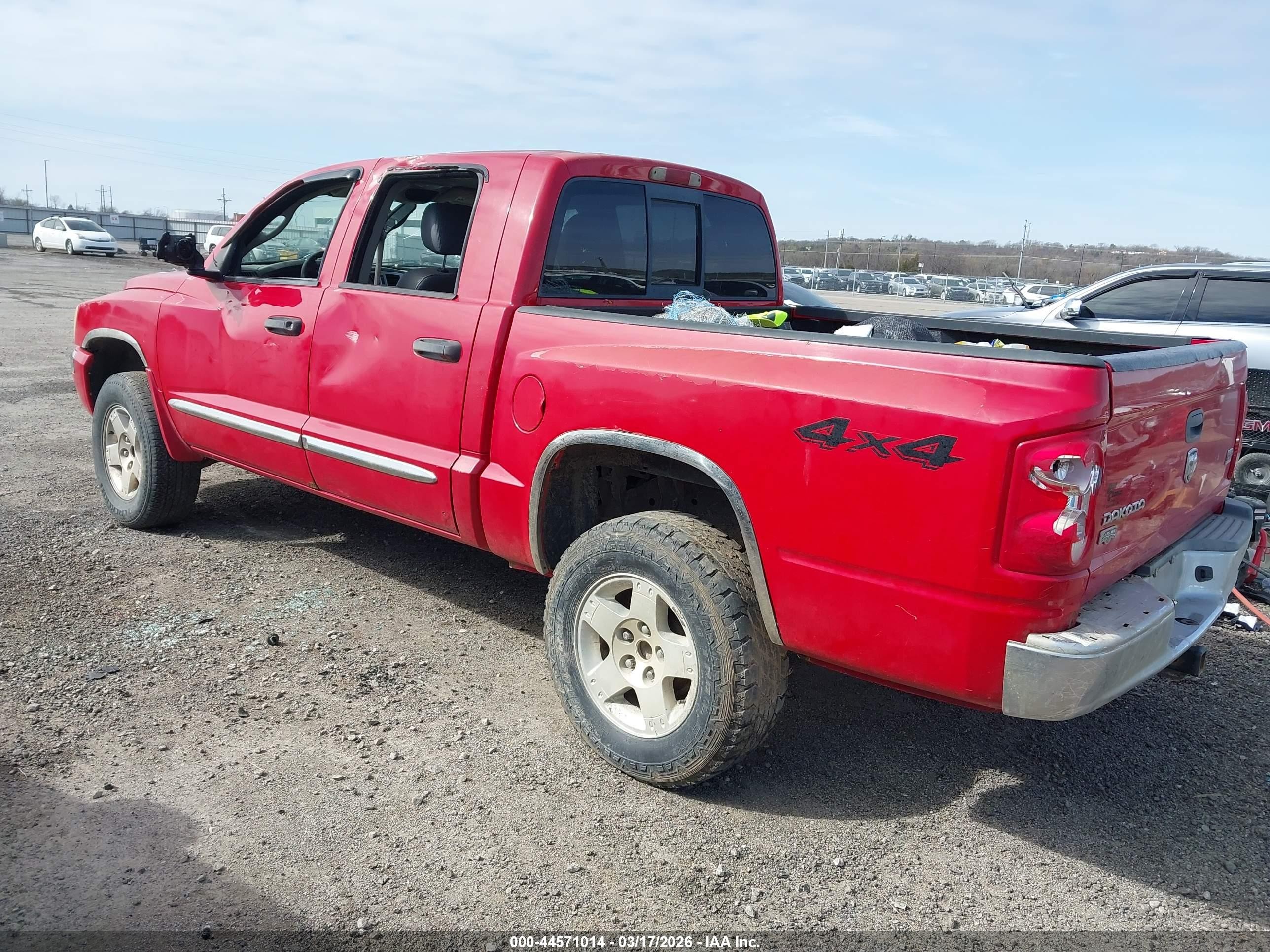 2005 Dodge Dakota Laramie Red vin: 1D7HW58N75S227606
