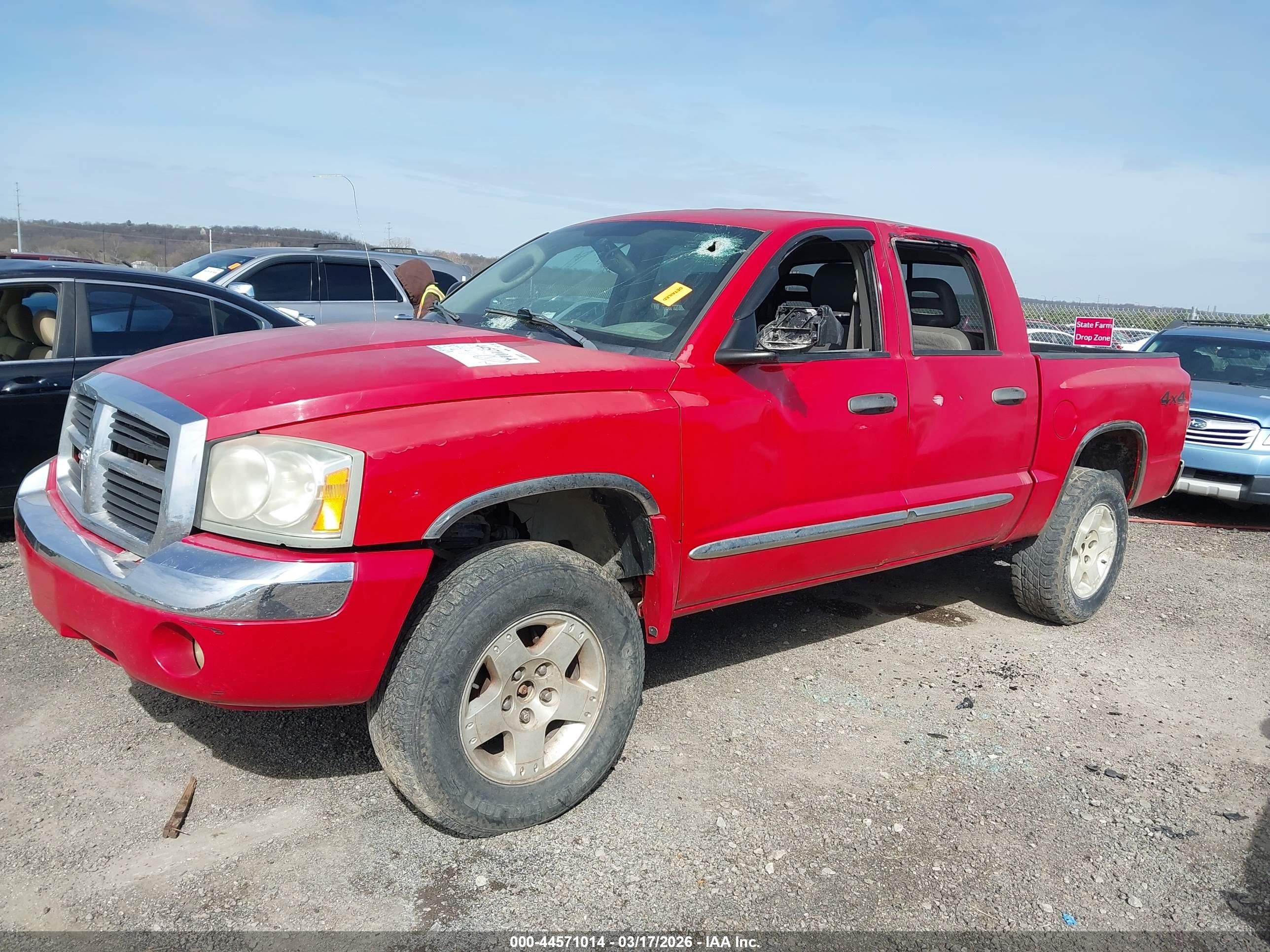 2005 Dodge Dakota Laramie Red vin: 1D7HW58N75S227606