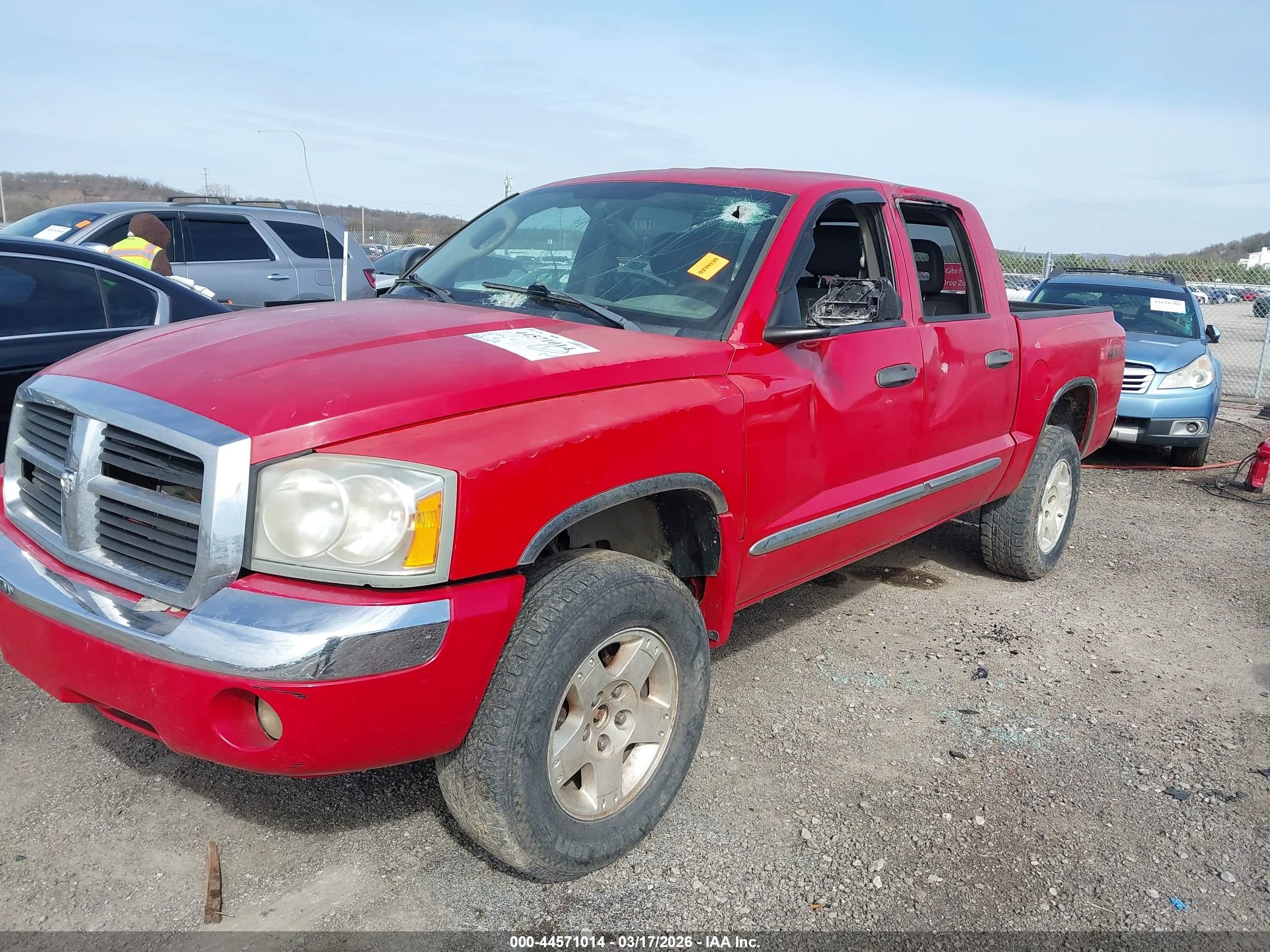 2005 Dodge Dakota Laramie Red vin: 1D7HW58N75S227606