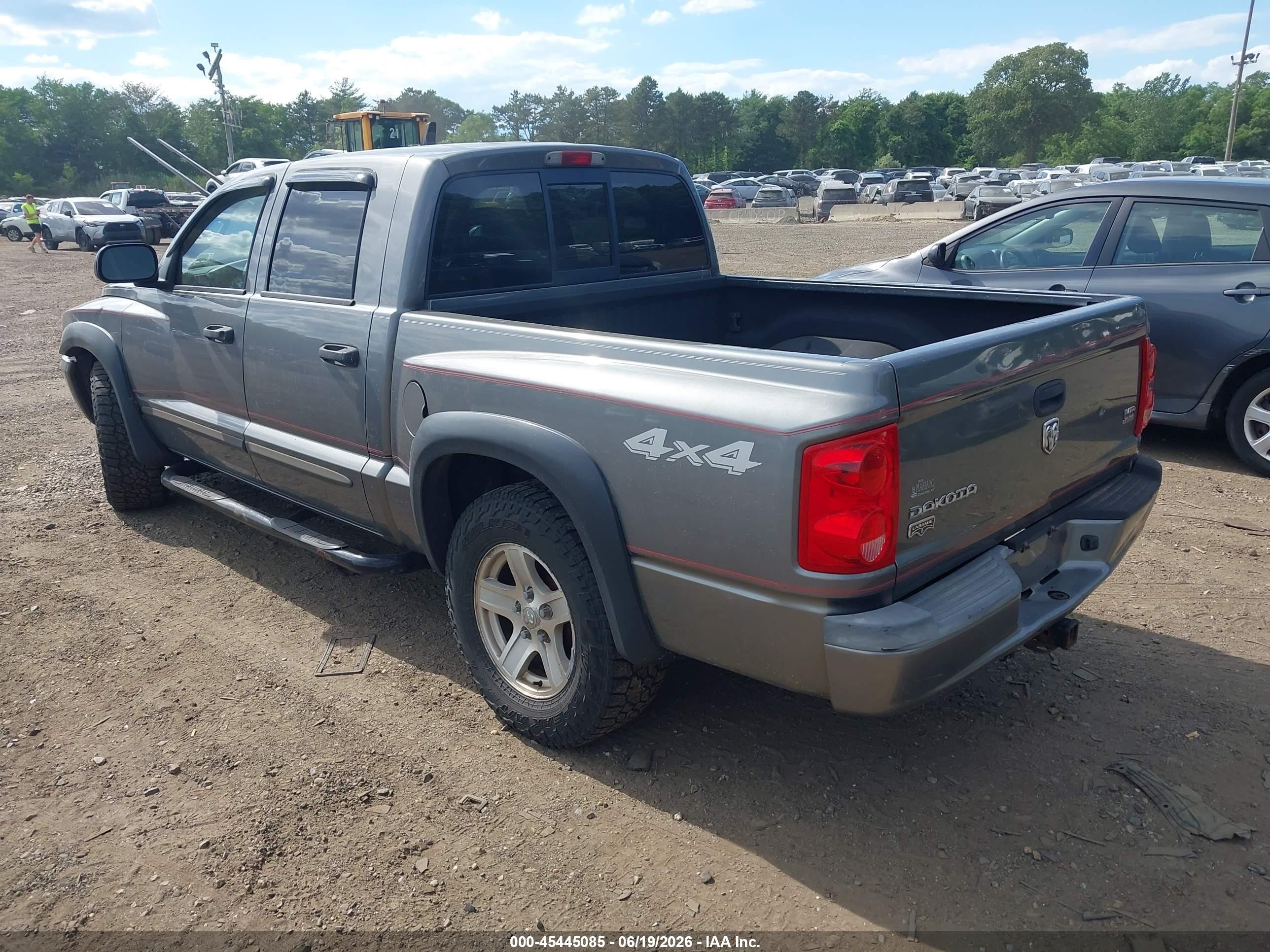 2005 Dodge Dakota Laramie Gray vin: 1D7HW58N85S131631