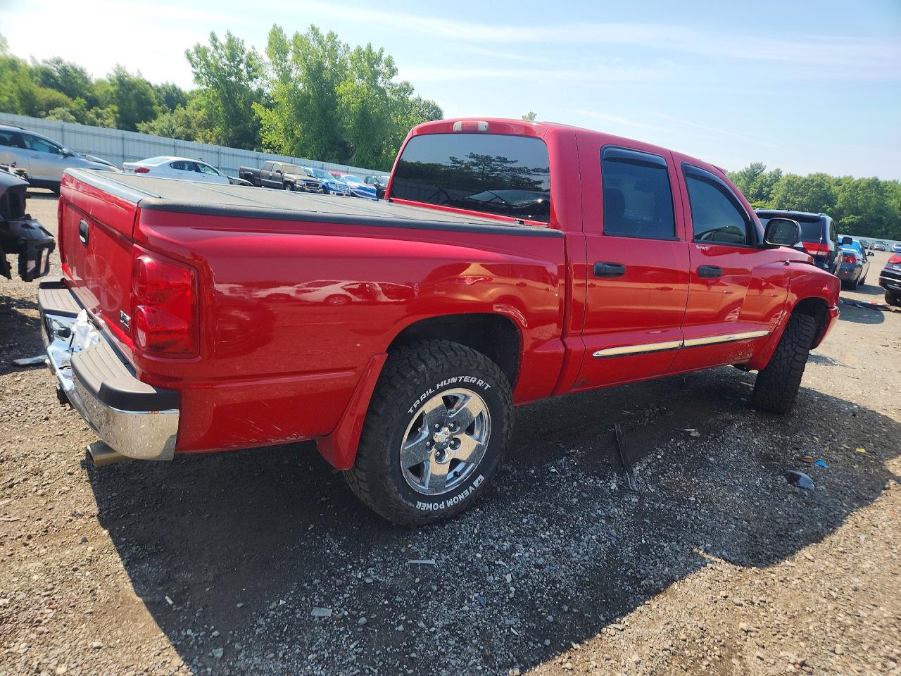 2005 Dodge Dakota Quad Laramie Red vin: 1D7HW58N85S152284