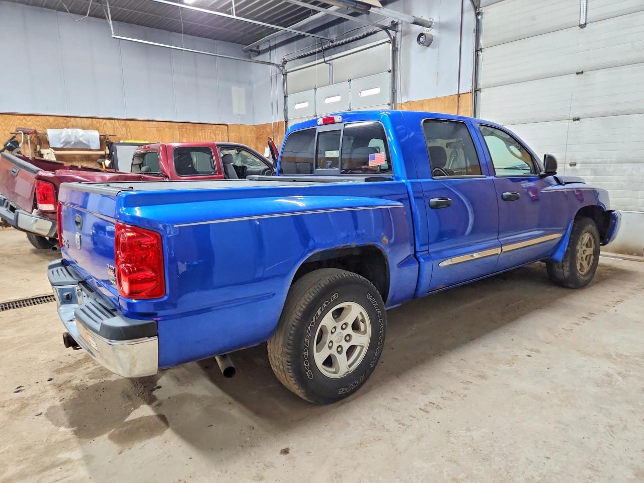 2007 Dodge Dakota Quad Laramie Синий vin: 1D7HW58P27S267435